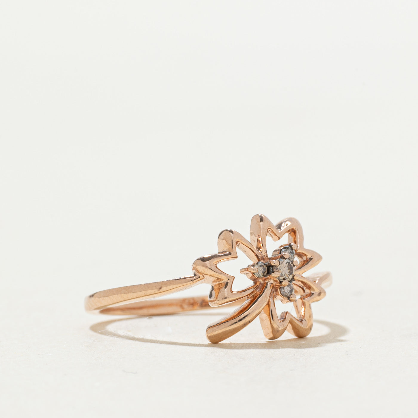 10k Diamond Maple Leaf Ring | SZ 7