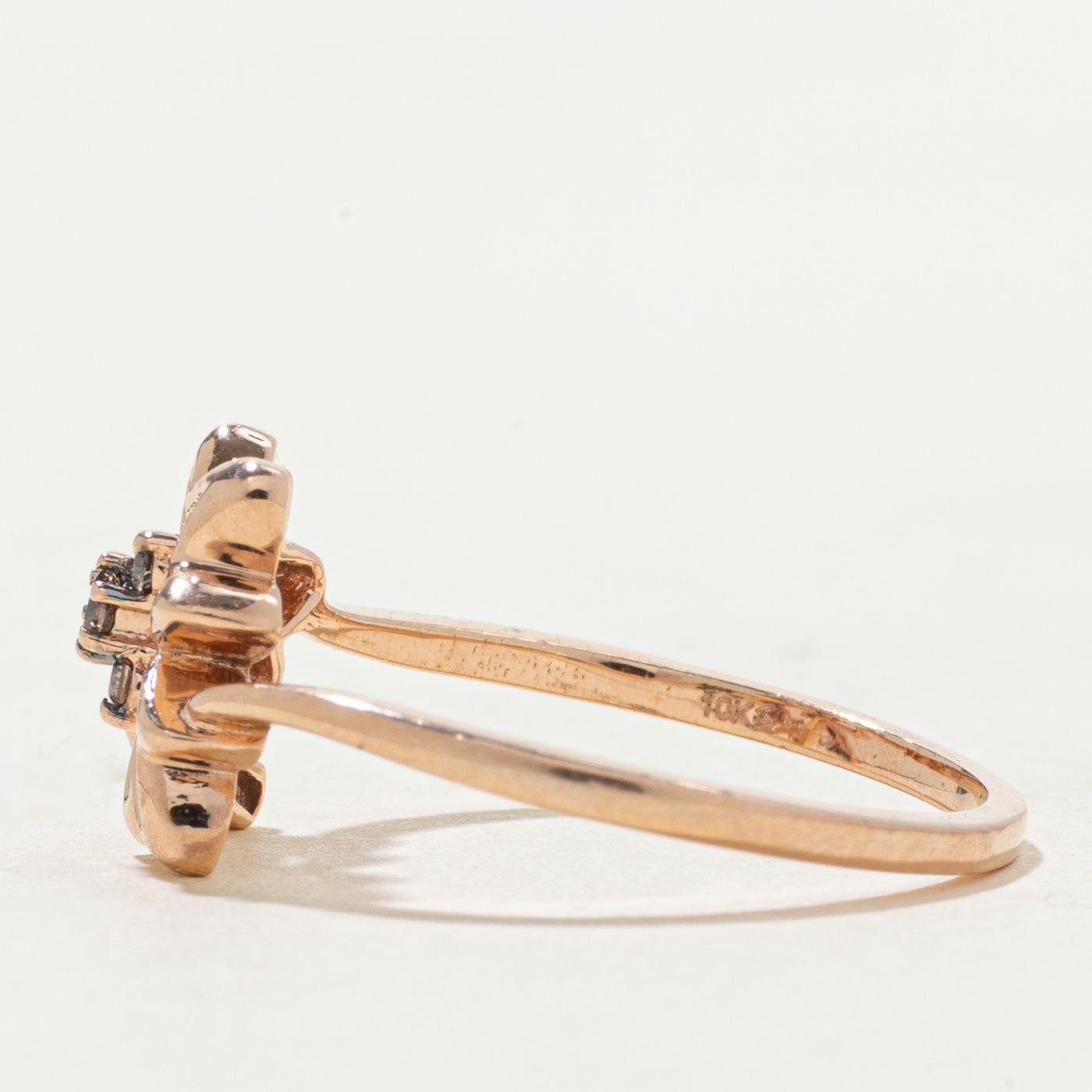 10k Diamond Maple Leaf Ring | SZ 7