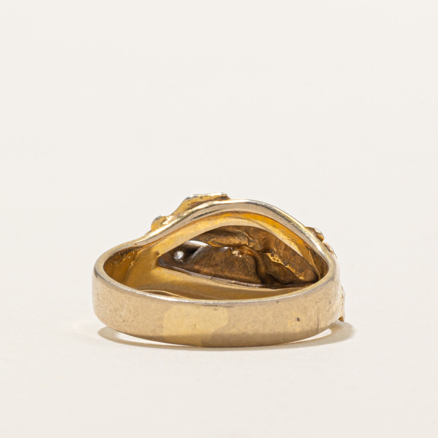 14K Flush Set Diamond Textured Ring | SZ 6.75