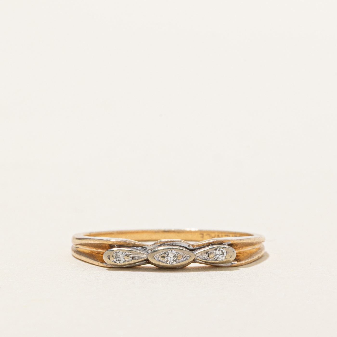 14K Diamond Marquise Pattern Grooved Band | SZ 6.0