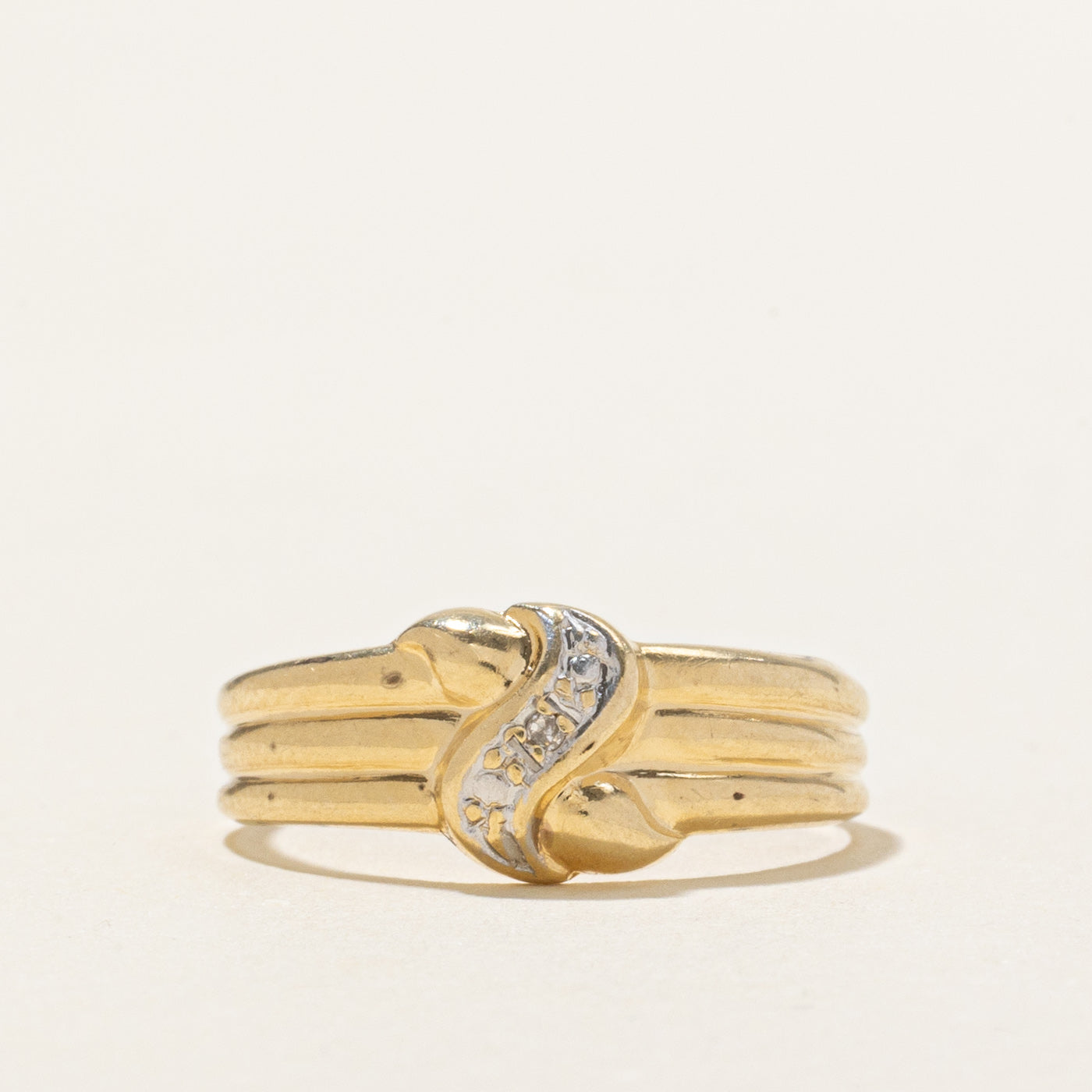 14K Diamond X Grooved Ring | SZ 5.25