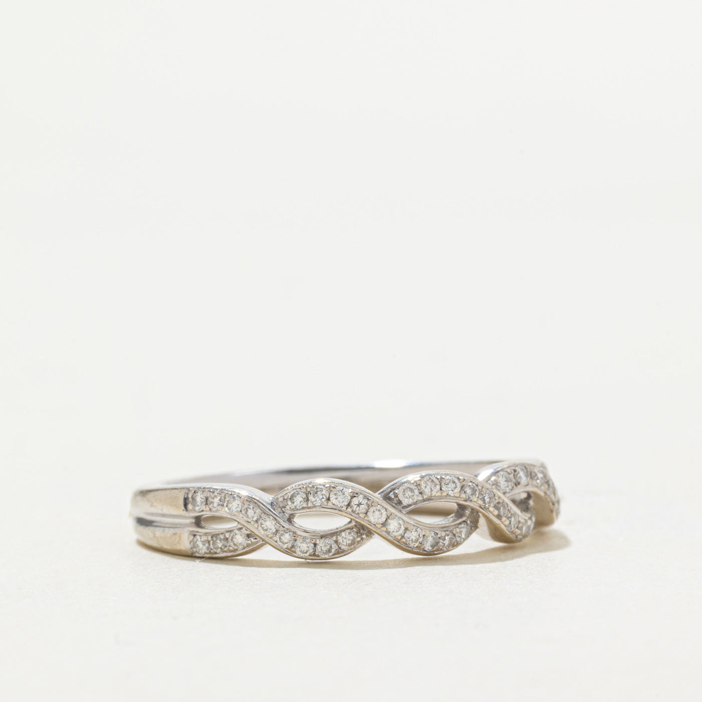 14k Diamond Infinity Twist Band | SZ 8.5