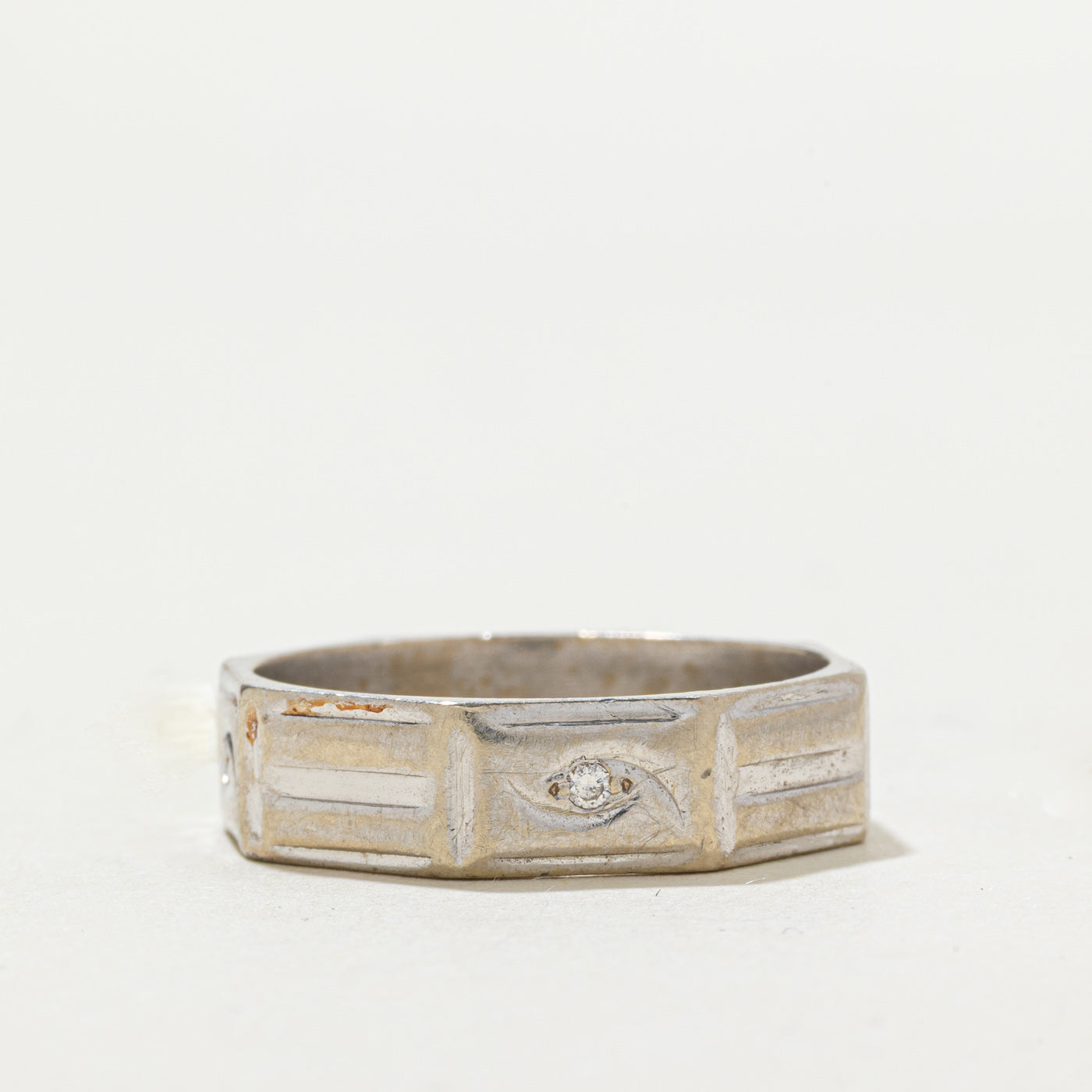 14k Diamond Textured Octagon Band | 5.55mm | SZ 9