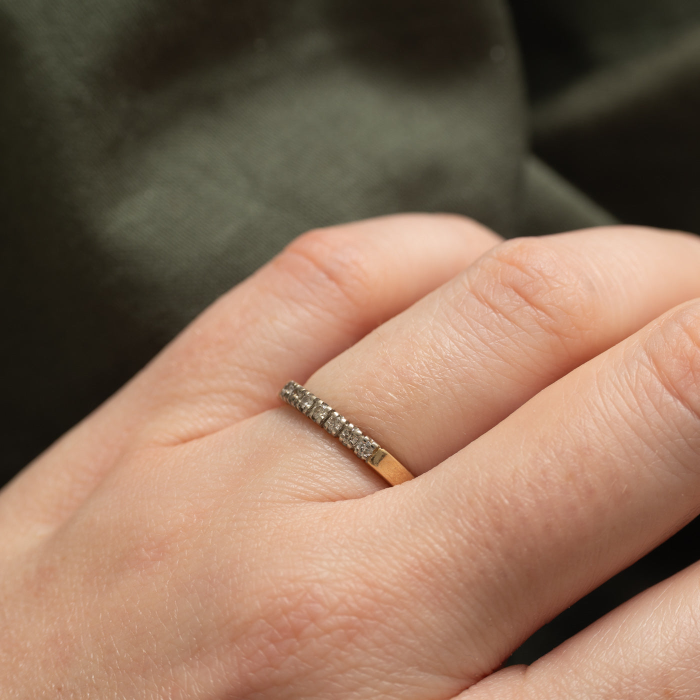 10K Seven Stone Diamond Band | SZ 6.0