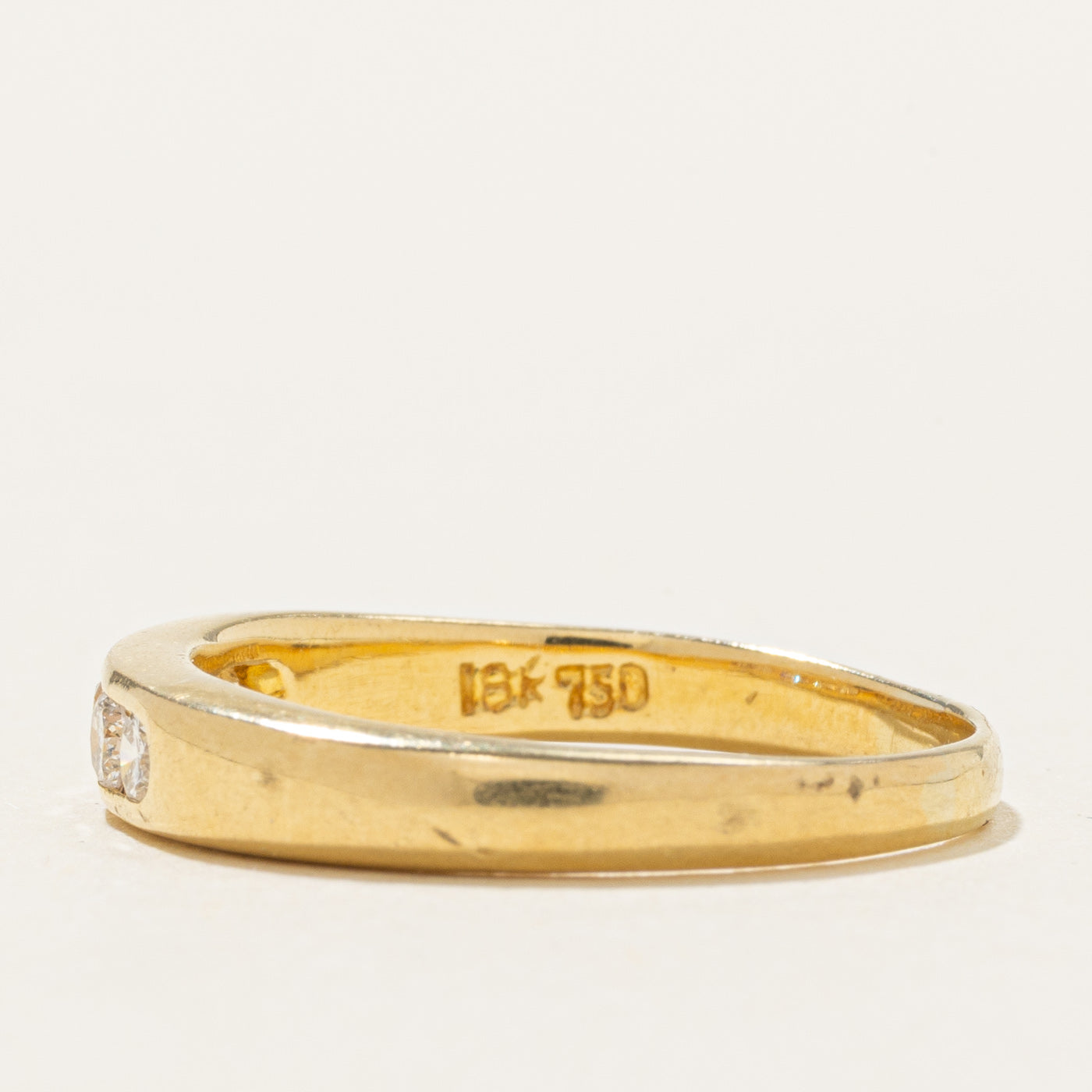 Bague en or 18 carats sertie de cinq diamants | 0,25 ct au total | Taille 7,5