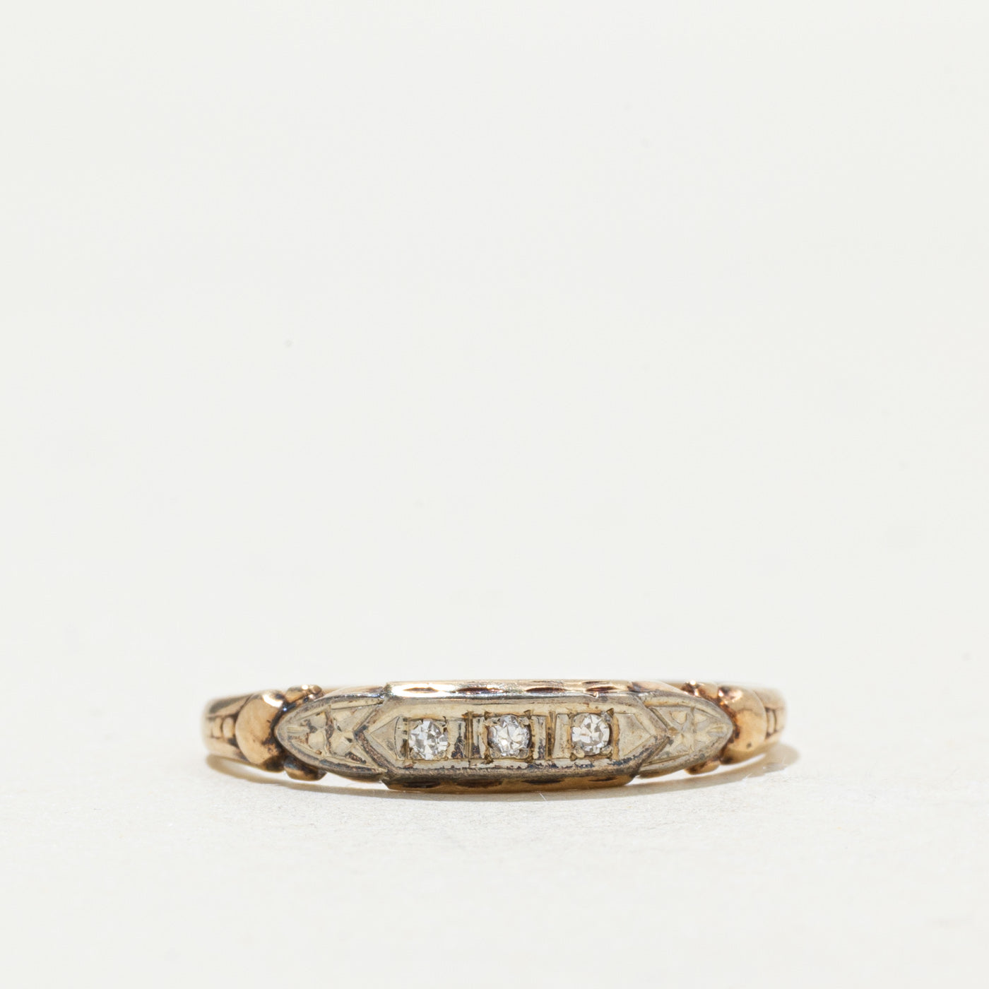 14k Illusion Diamond Textured Band | SZ 6.5