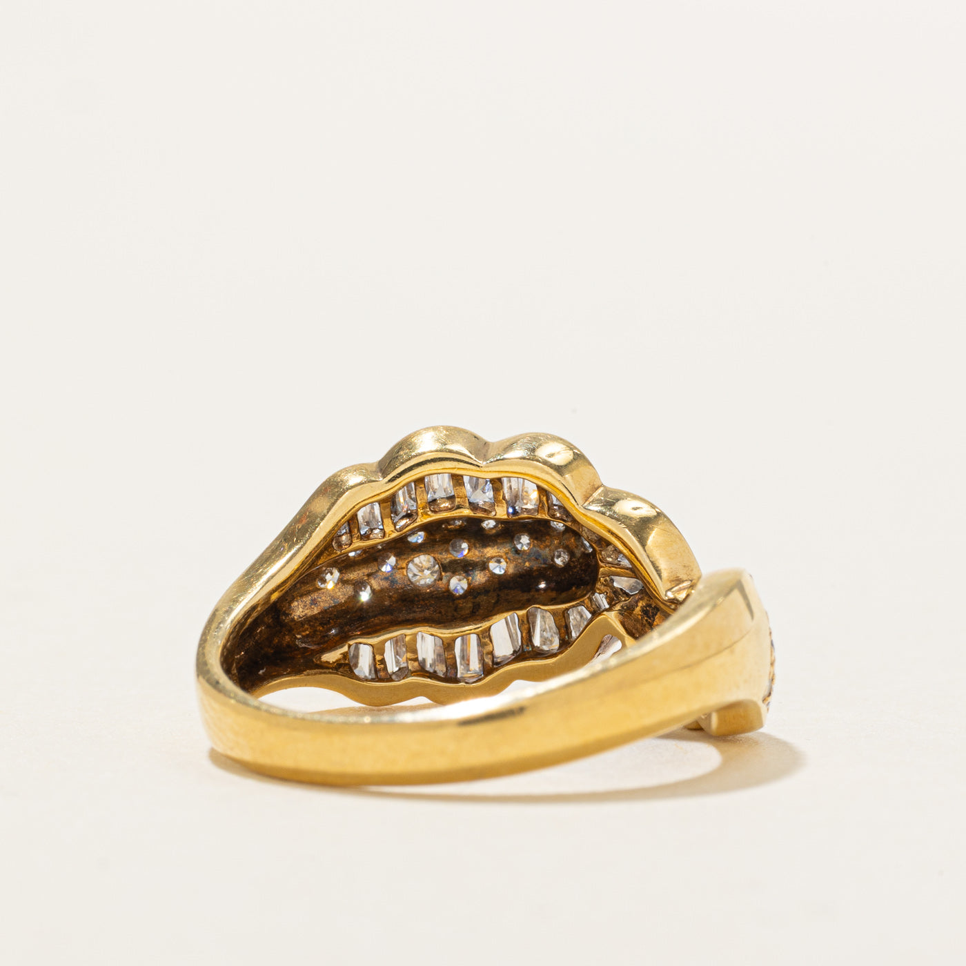 Bague en or 18 carats sertie de diamants taille mixte, motif feuille | 0,55 ct au total | Taille 6,25