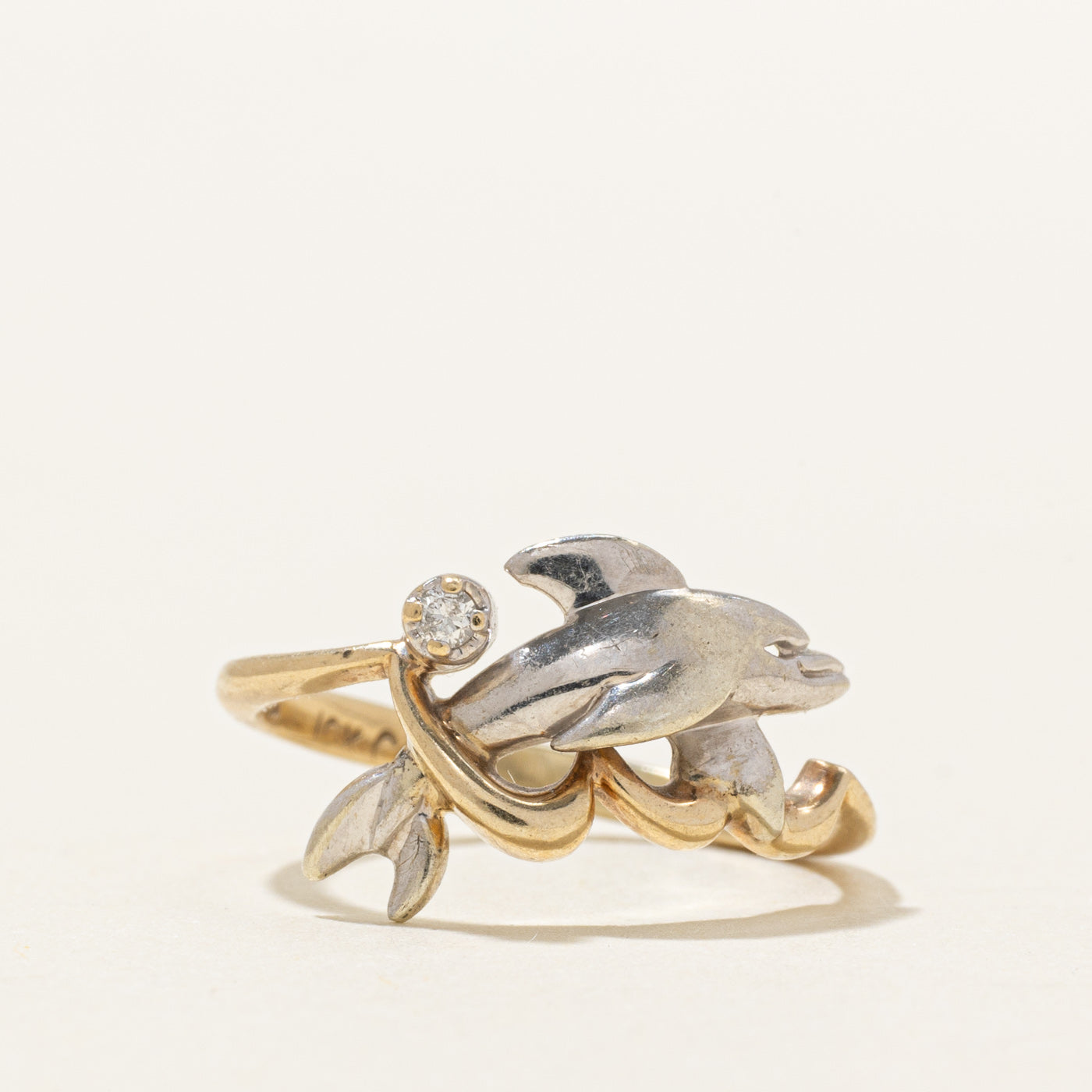 Canadian 10K Diamond Dolphin Wave Ring | SZ 4.75