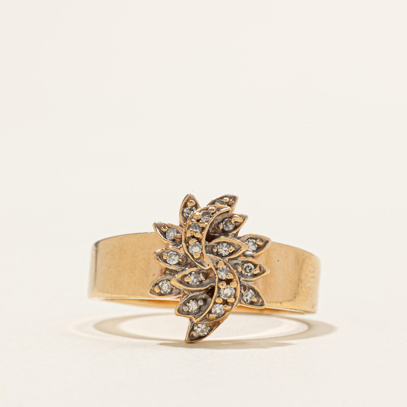 10K Diamond Floral Cluster Ring | 0.10ctw | SZ 8.75