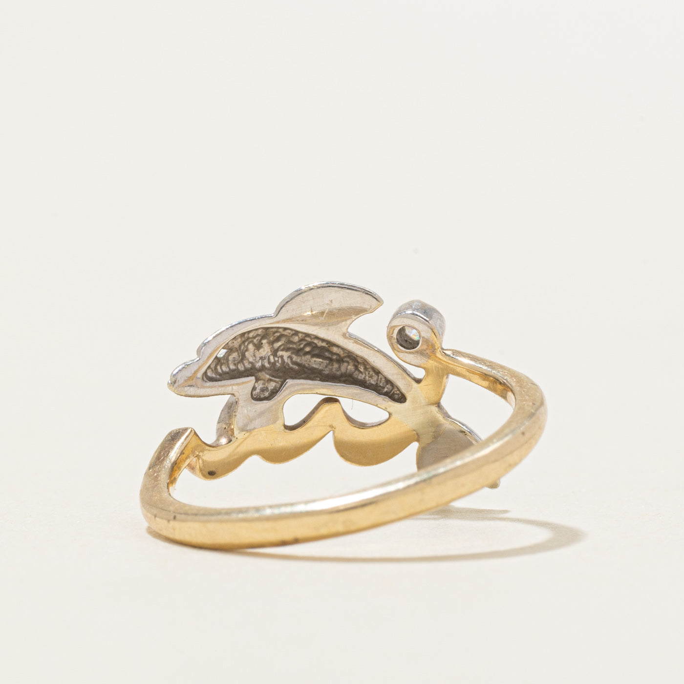 Canadian 10K Diamond Dolphin Wave Ring | SZ 4.75