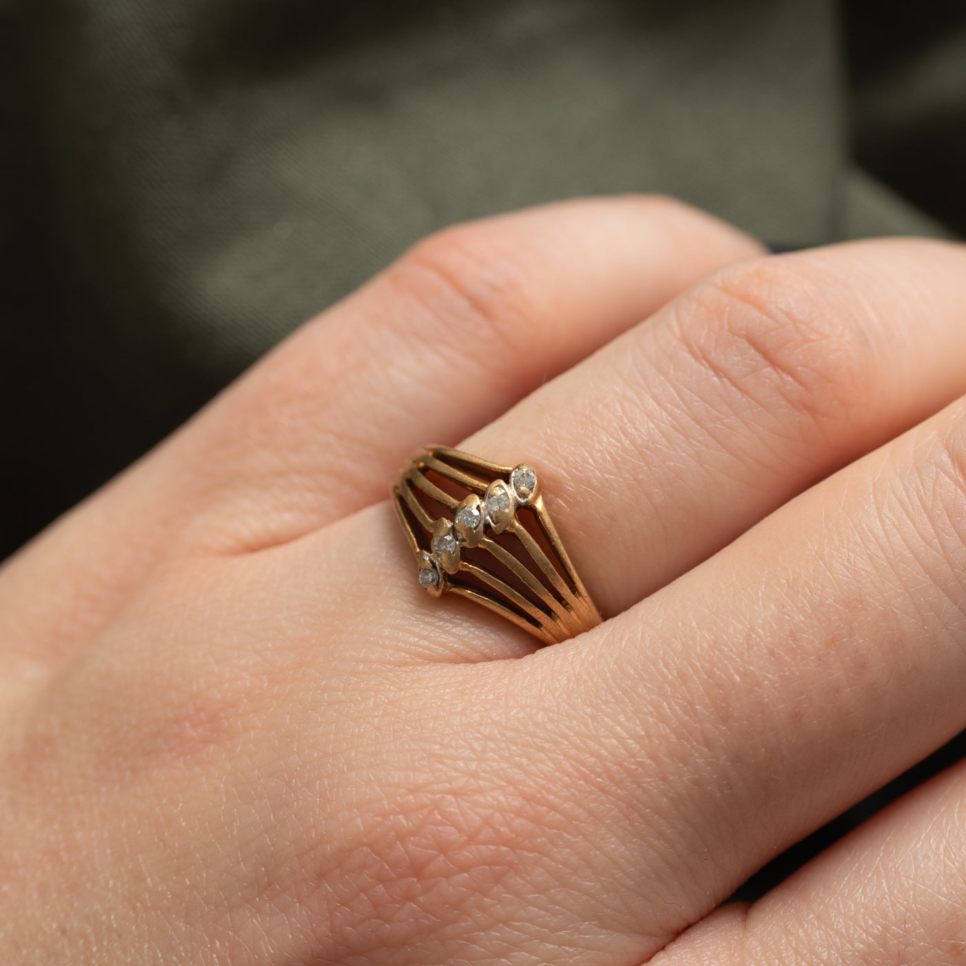 10K Diamond Column Openwork Ring | SZ 6.0