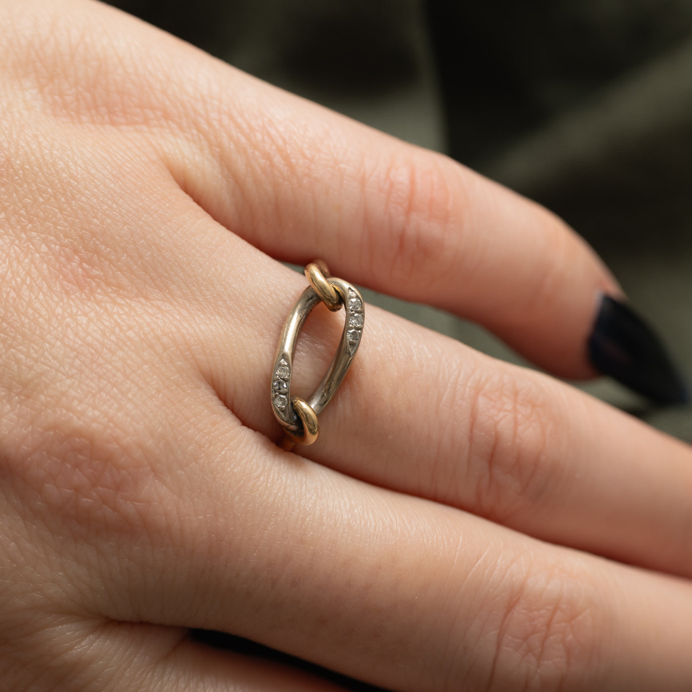 10K Diamond Oval Link Ring | SZ 6.25