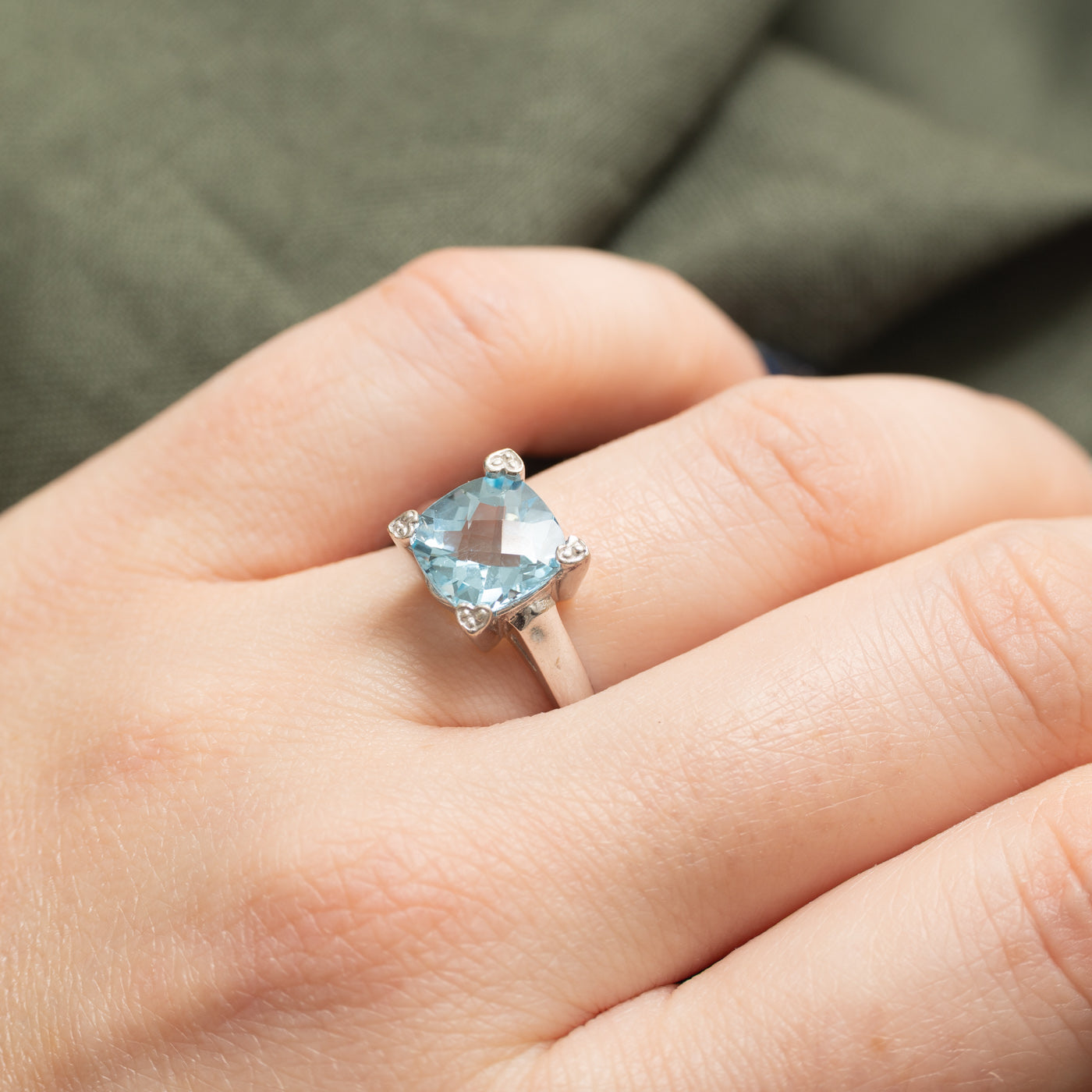 10K Round Checkerboard Blue Topaz Ring | 3.00ct | SZ 6.5