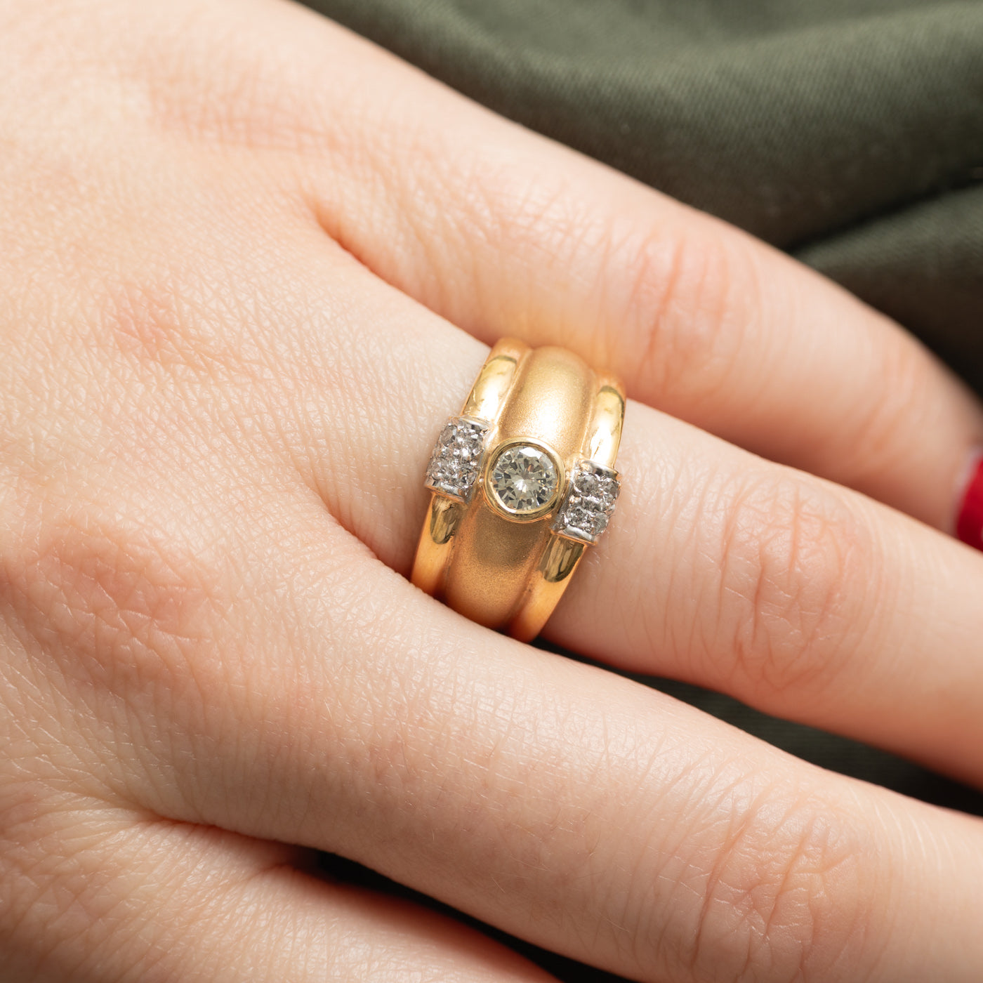 18k Bezel Set Diamond Grooved Chunky Ring | 0.26 SI1 H/I, 0.21ctw | SZ 6.25