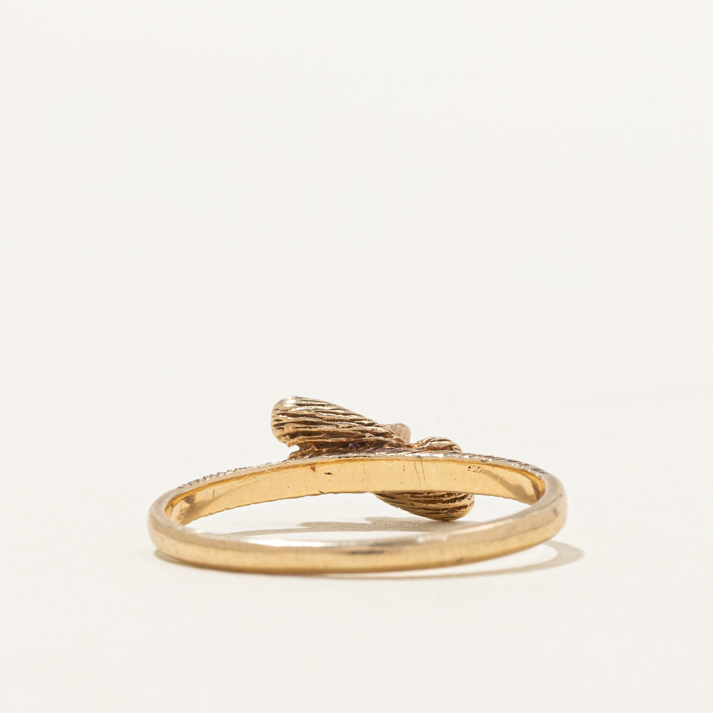 10K Diamond Textured Bow Ring | SZ 5.75