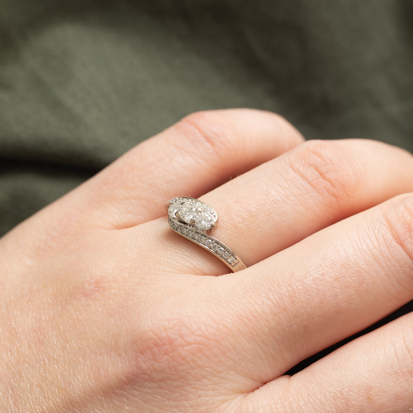 Bague Wave Bypass en or 14 carats sertie de diamants | 0,44 ct | Taille 8