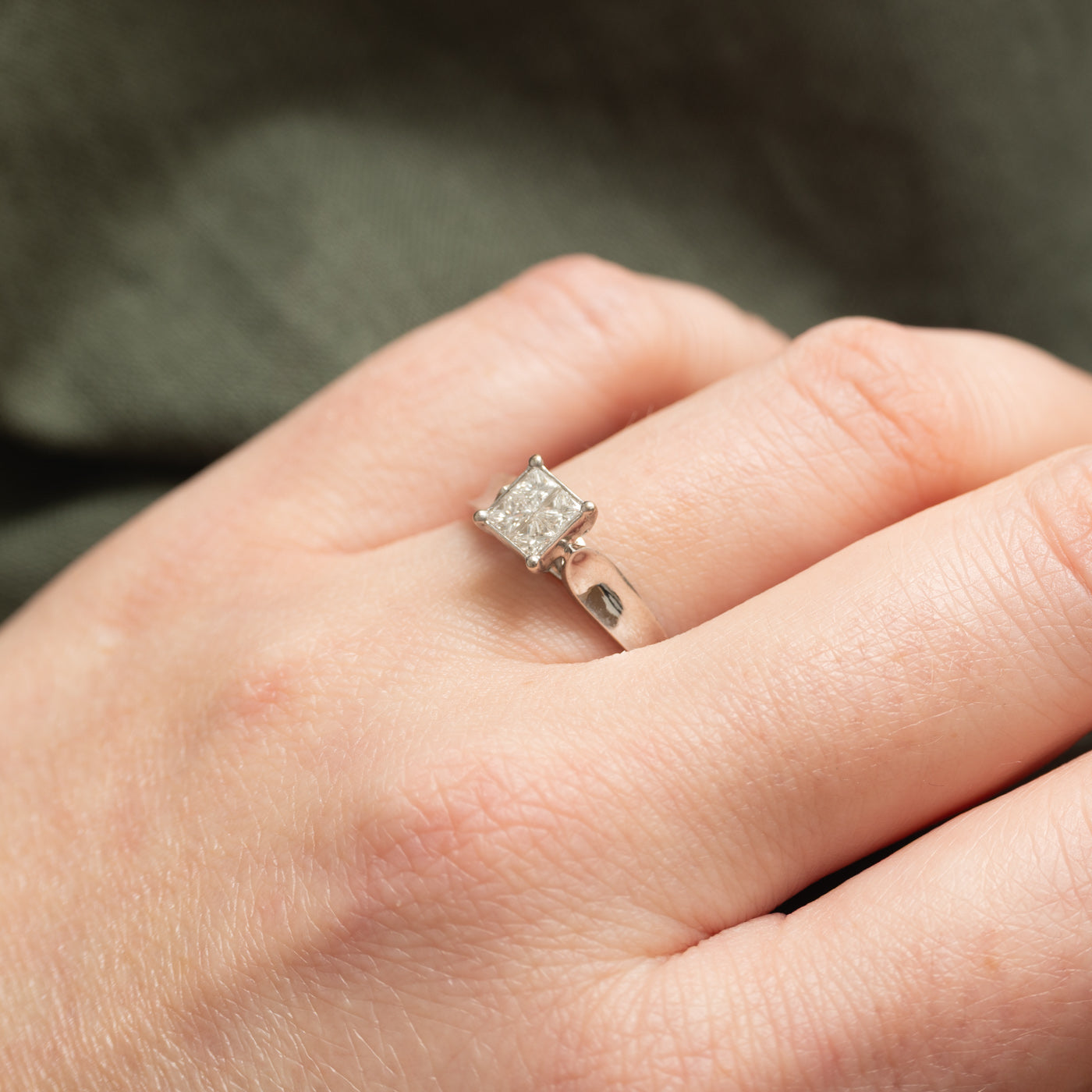 Bague en or 14 carats sertie de diamants taille princesse (effet illusion) | 0,40 ct | Taille 8,5