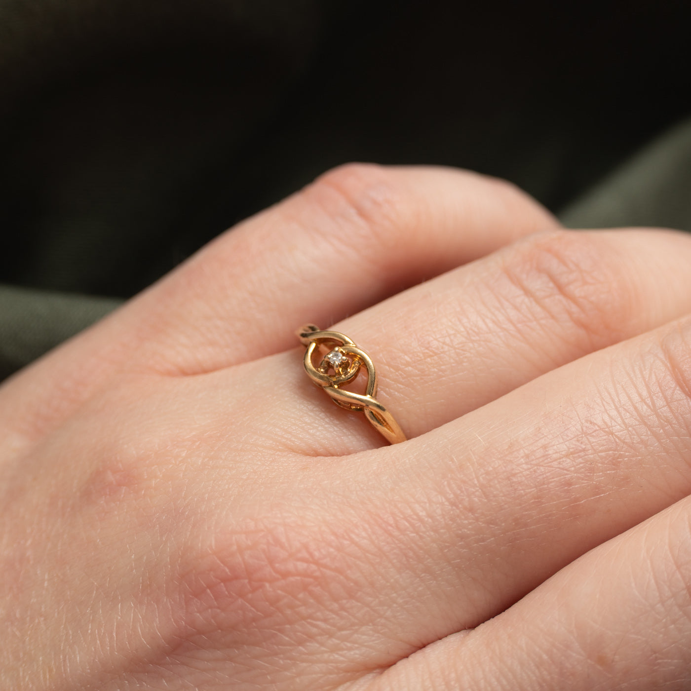 10k Diamond Looped Crossover Ring | SZ 6