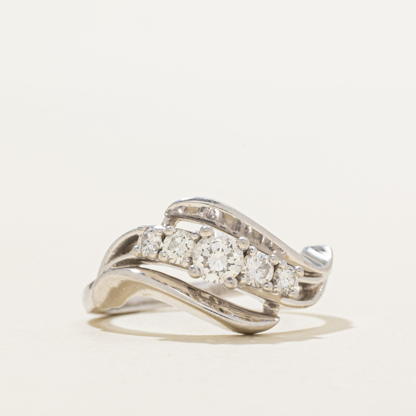 Platinum Diamond Accented Wave Ring | 0.24ct SI1 H, 0.28ctw | SZ 6.75