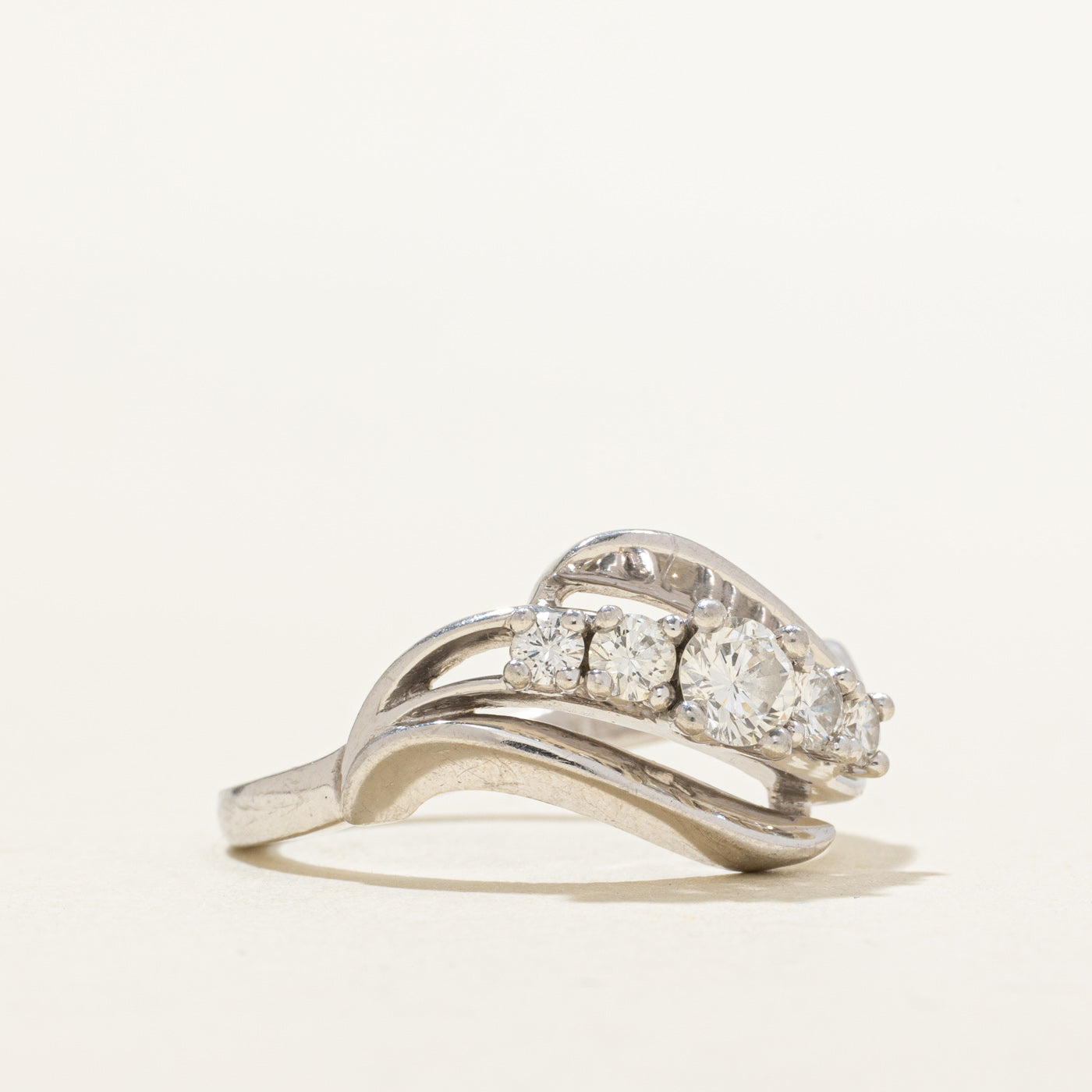 Platinum Diamond Accented Wave Ring | 0.24ct SI1 H, 0.28ctw | SZ 6.75