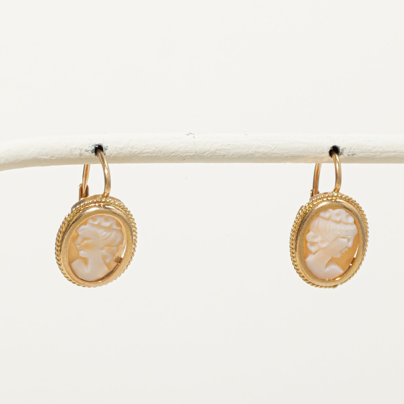 Italian 18k Shell Cameo Earrings | 3.60ctw