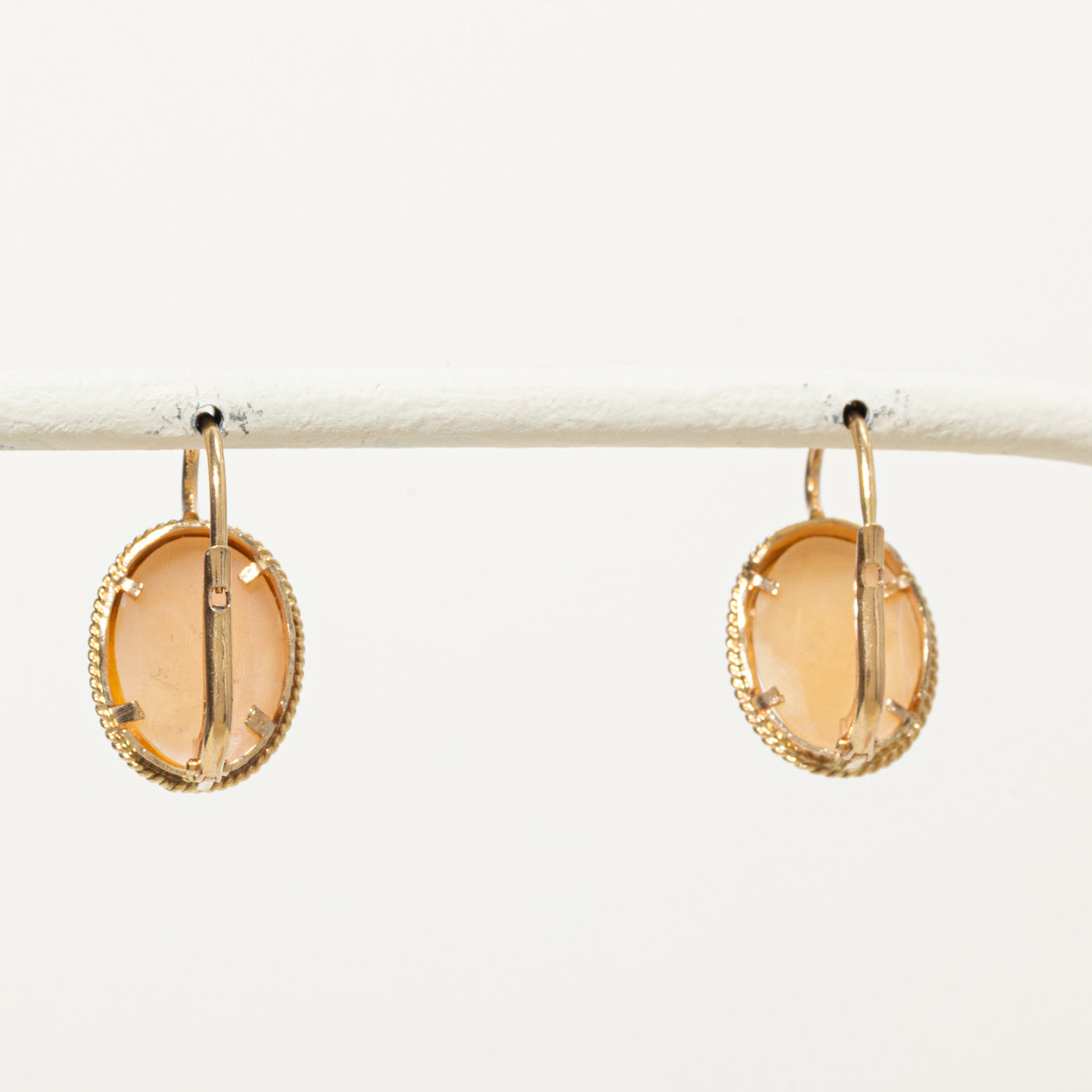 Italian 18k Shell Cameo Earrings | 3.60ctw