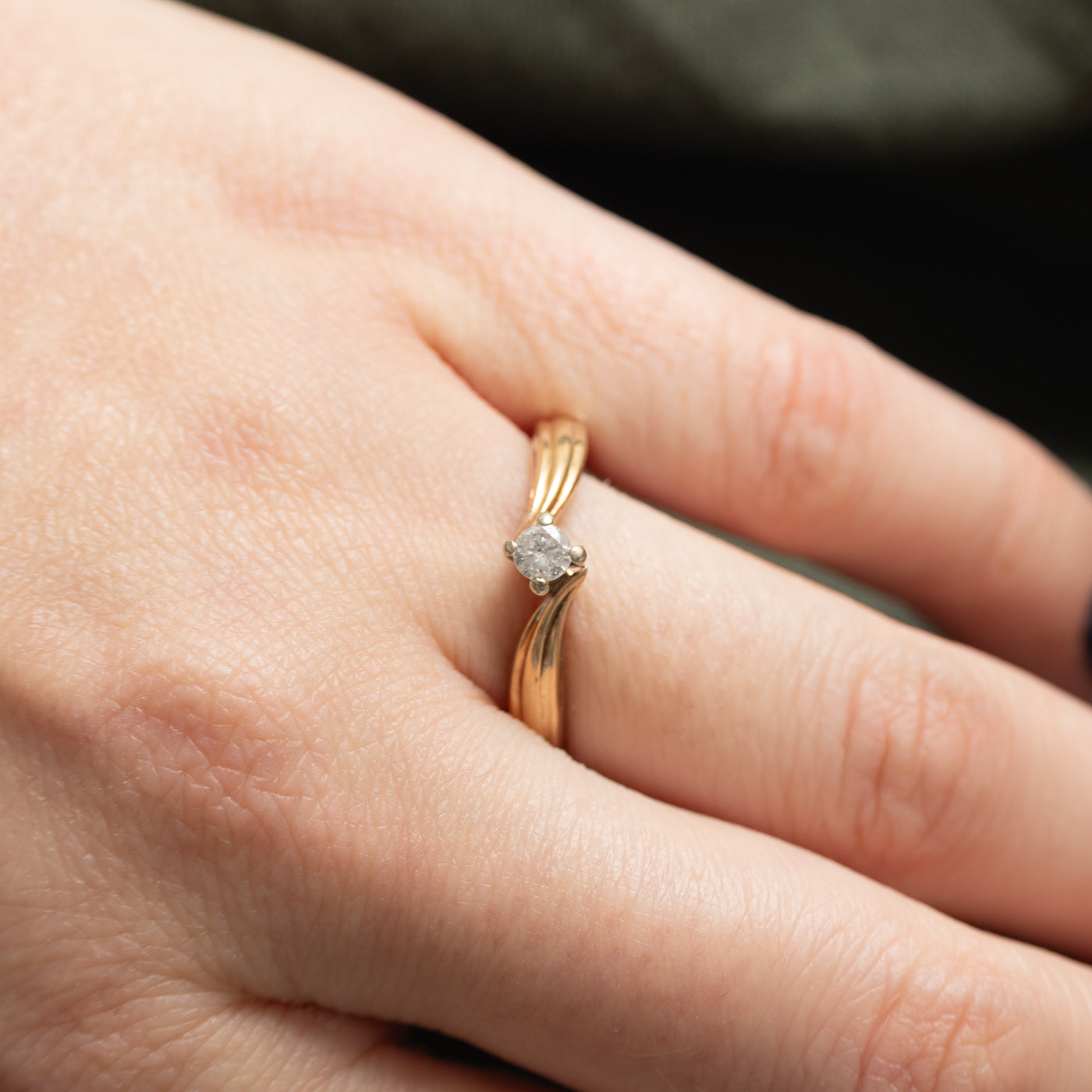 10K Solitaire Diamond Grooved Bypass Ring | 0.15ct | SZ 9.25