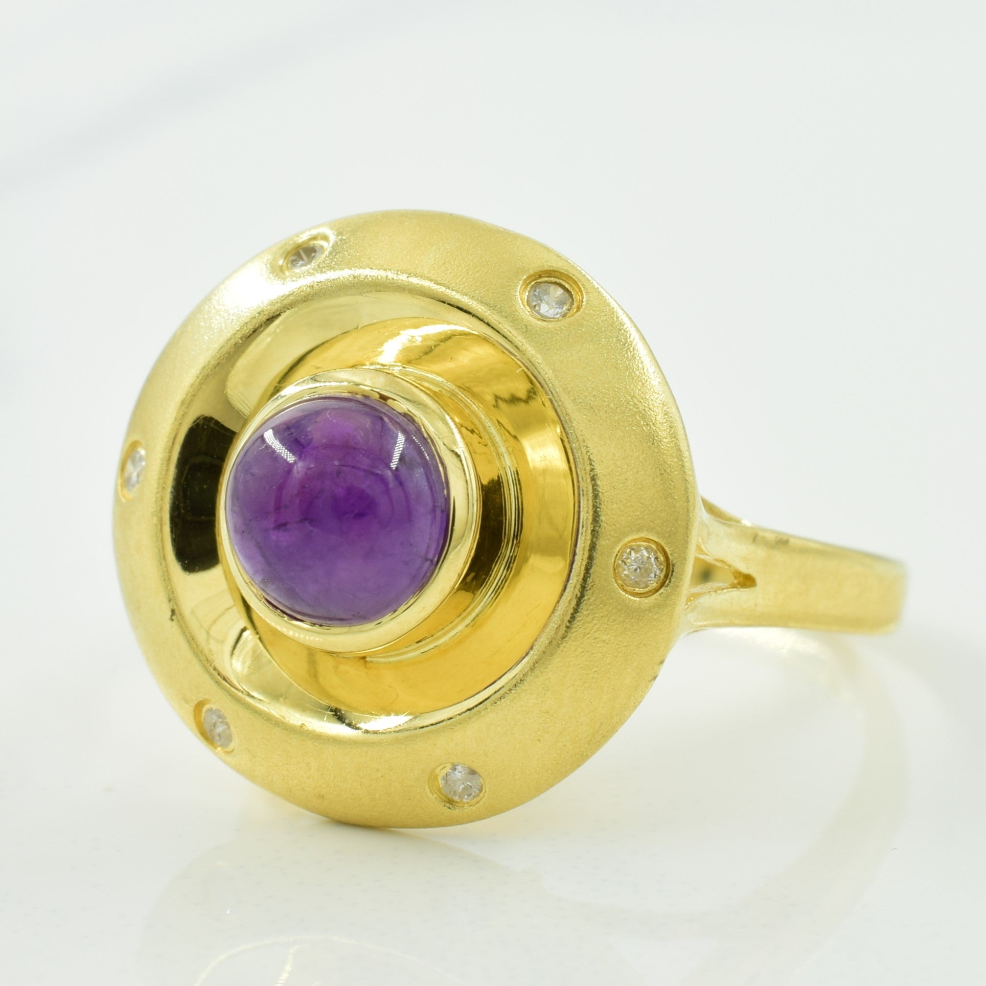 Amethyst & Diamond Ring | 0.70ct, 0.05ctw | SZ 6.5 |