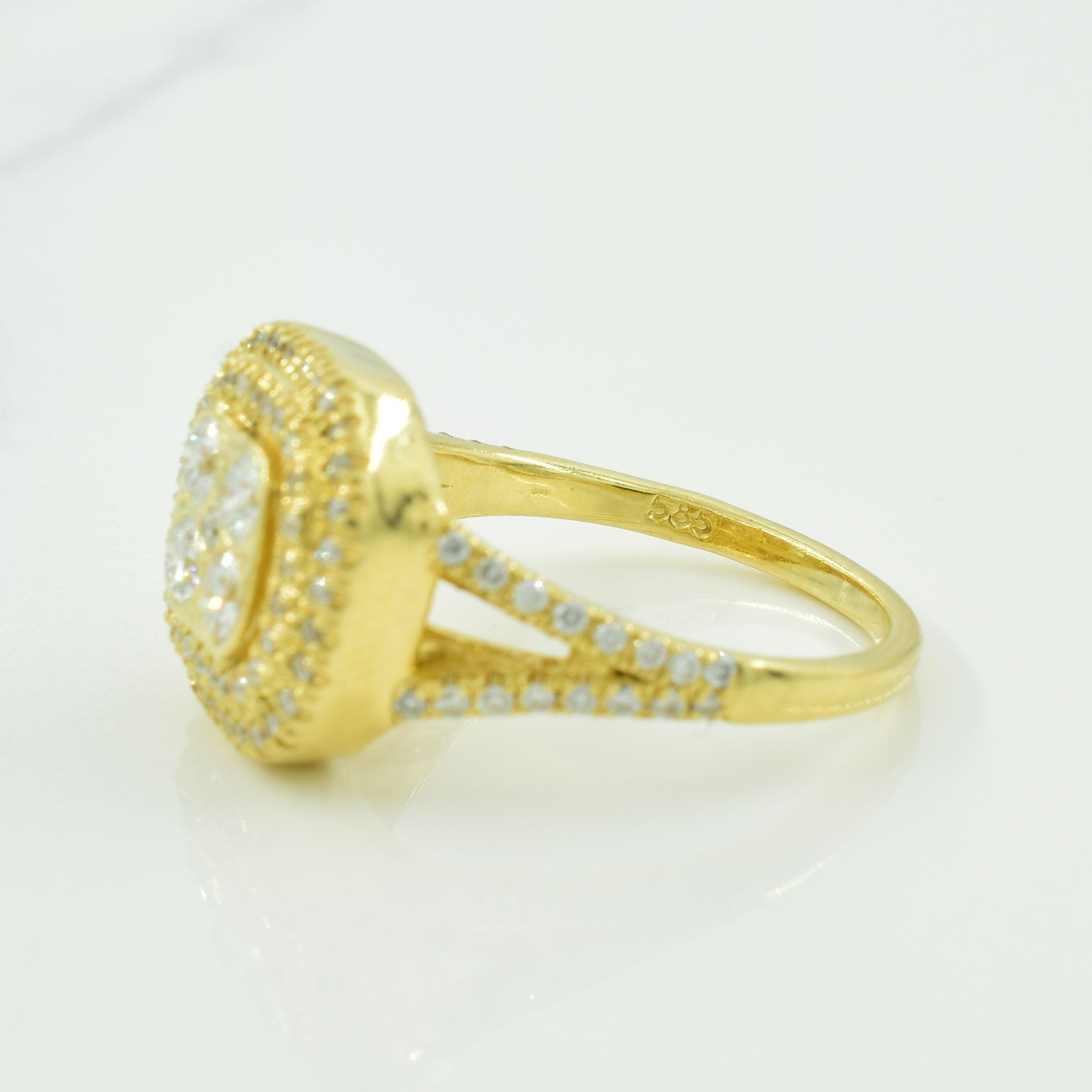 Diamond Halo Ring | 0.84ctw | SZ 6.5 |