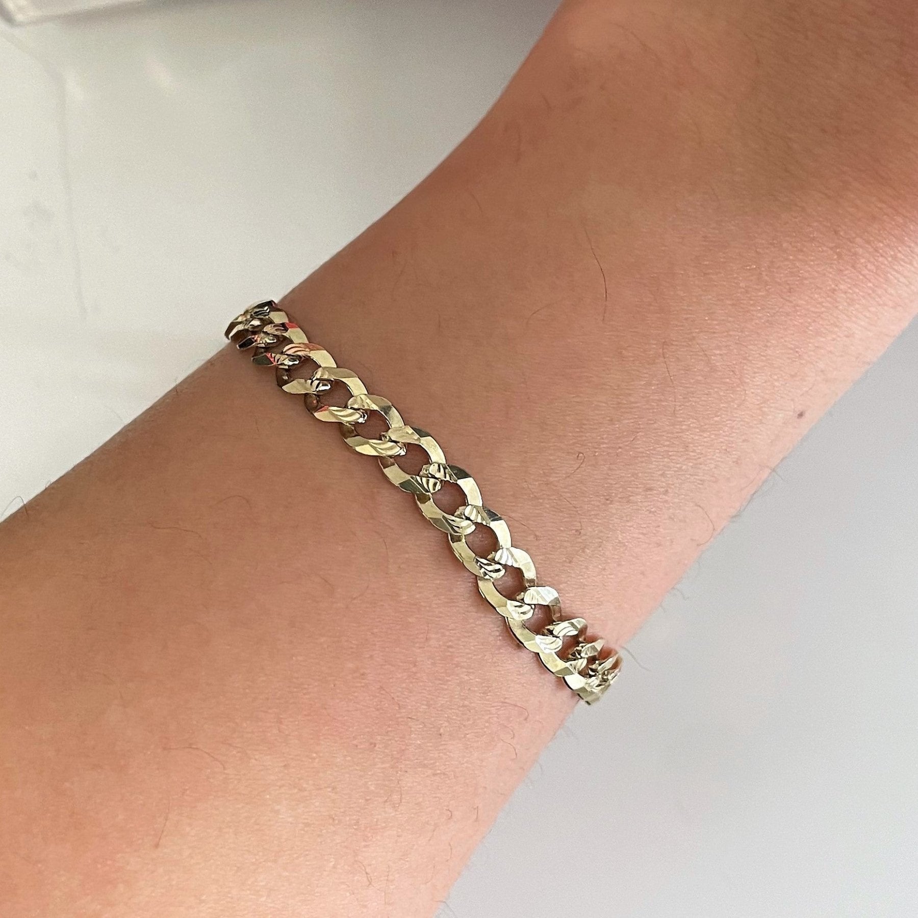 10k Curb Link Chain Bracelet | 9