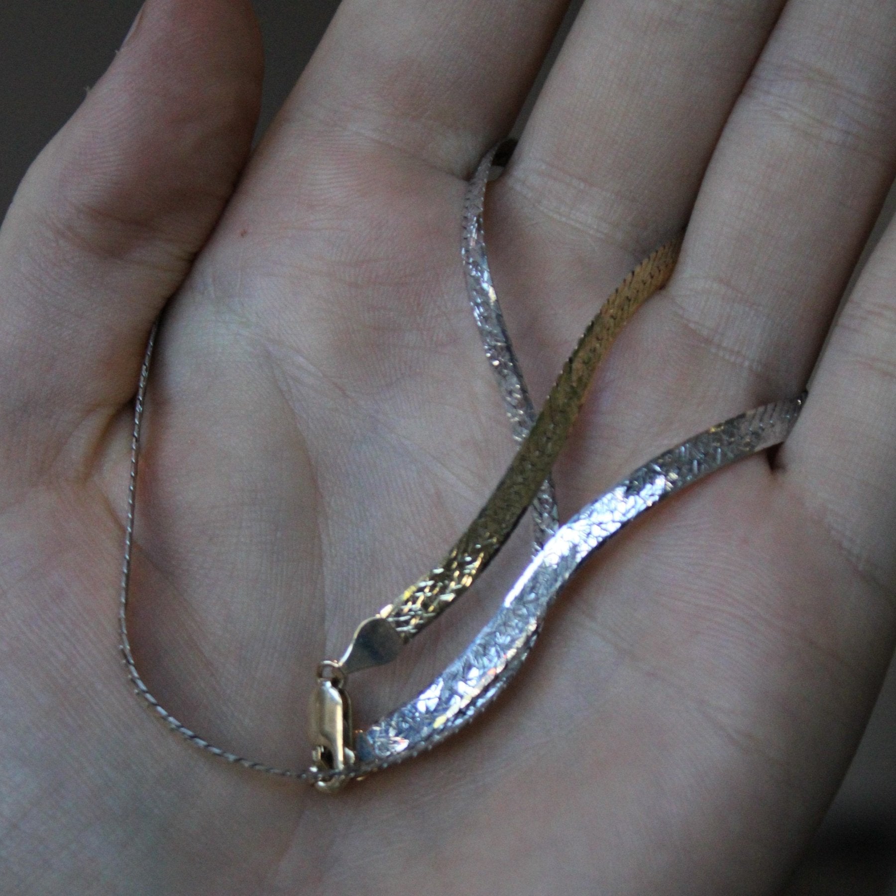 10k Reversible Nugget Detailed Herringbone Chain | 18" | - 100 Ways