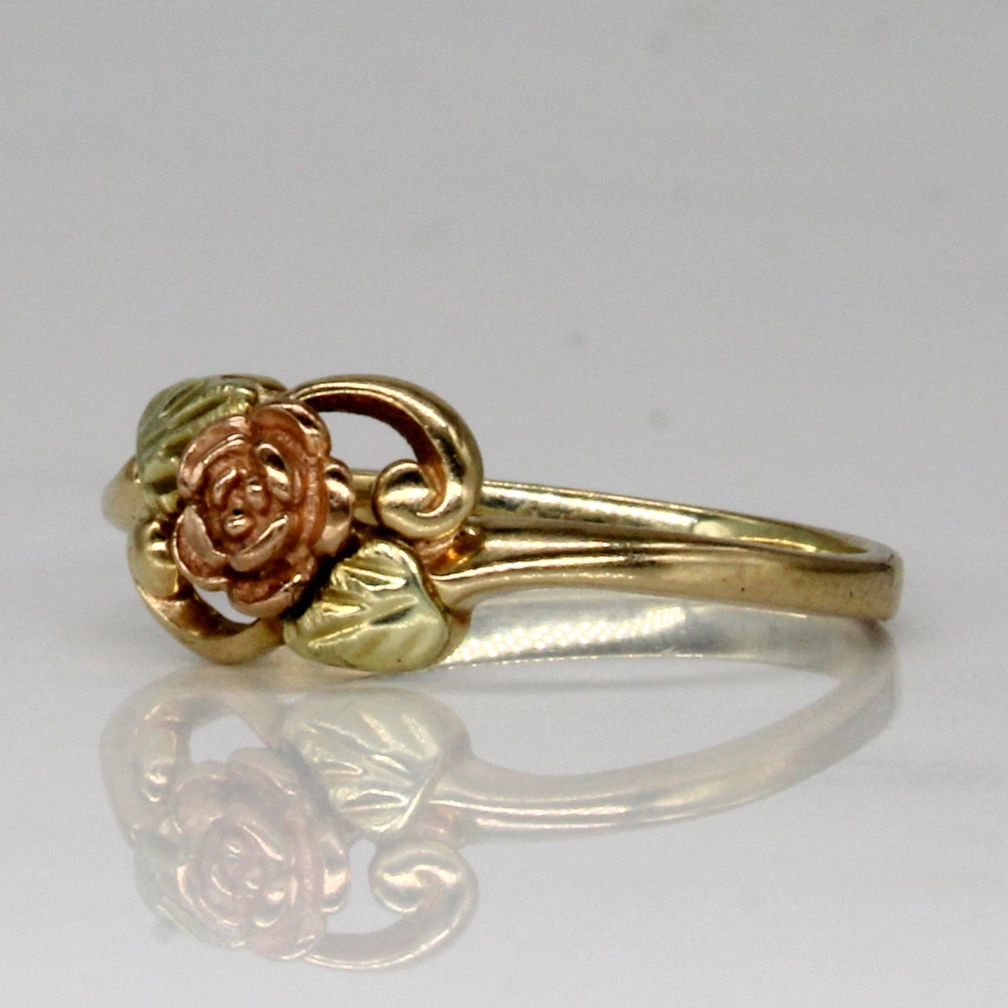 10k Two Tone Gold Floral Ring | SZ 6.75 | - 100 Ways