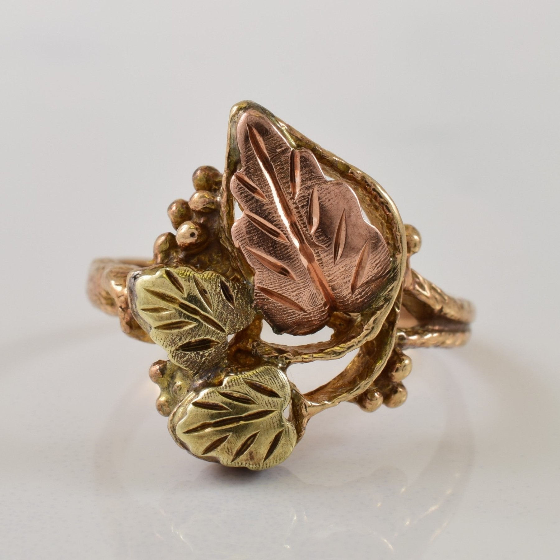 10k Two Tone Leaf Ring | SZ 6.25 | - 100 Ways