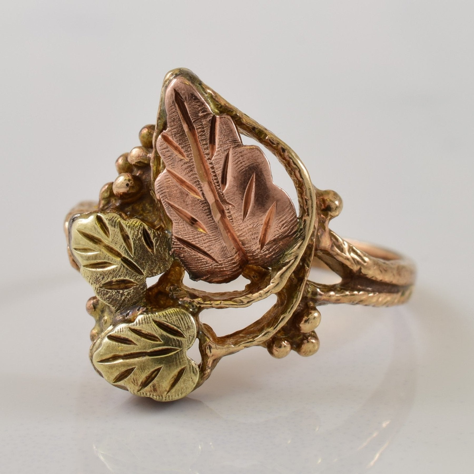 10k Two Tone Leaf Ring | SZ 6.25 | - 100 Ways