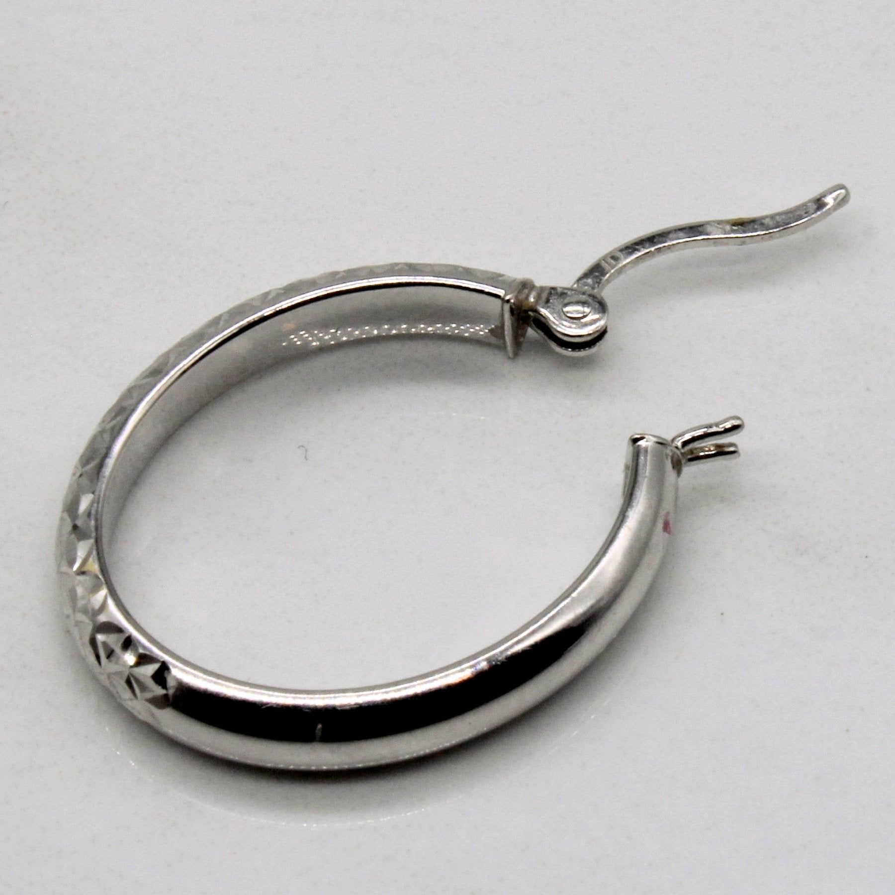 10k White Gold Oval Hoop Earrings - 100 Ways