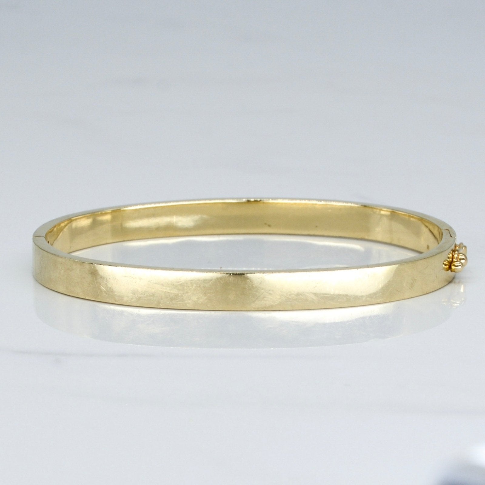 10k Yellow Gold Bangle Bracelet | 7.5