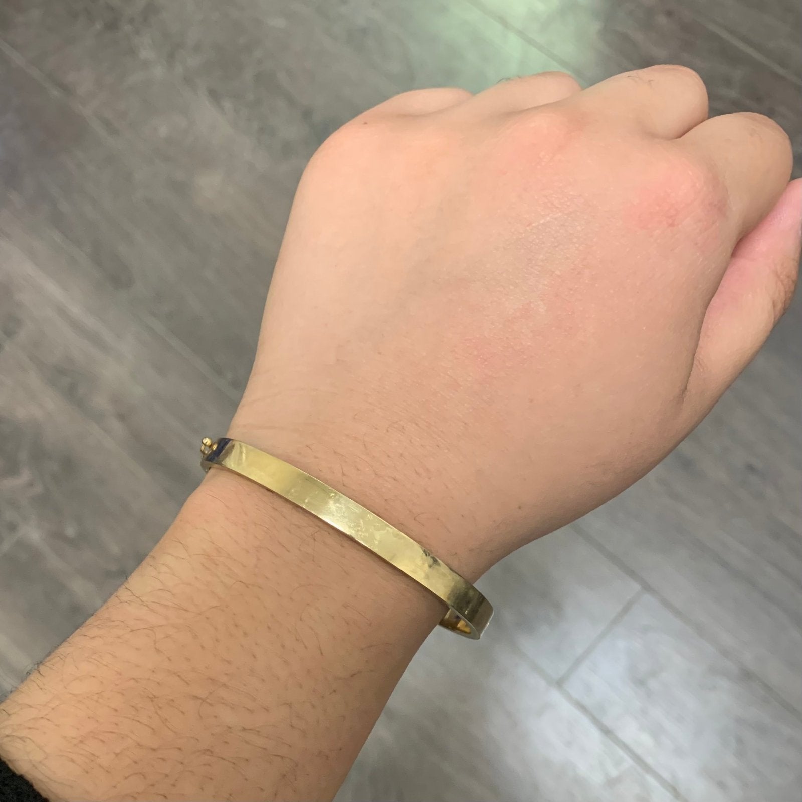 10k Yellow Gold Bangle Bracelet | 7.5" | - 100 Ways