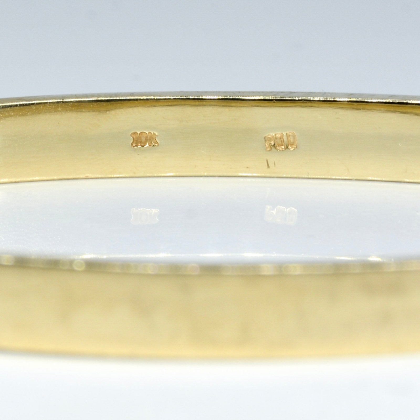 10k Yellow Gold Bangle Bracelet | 7.5" | - 100 Ways