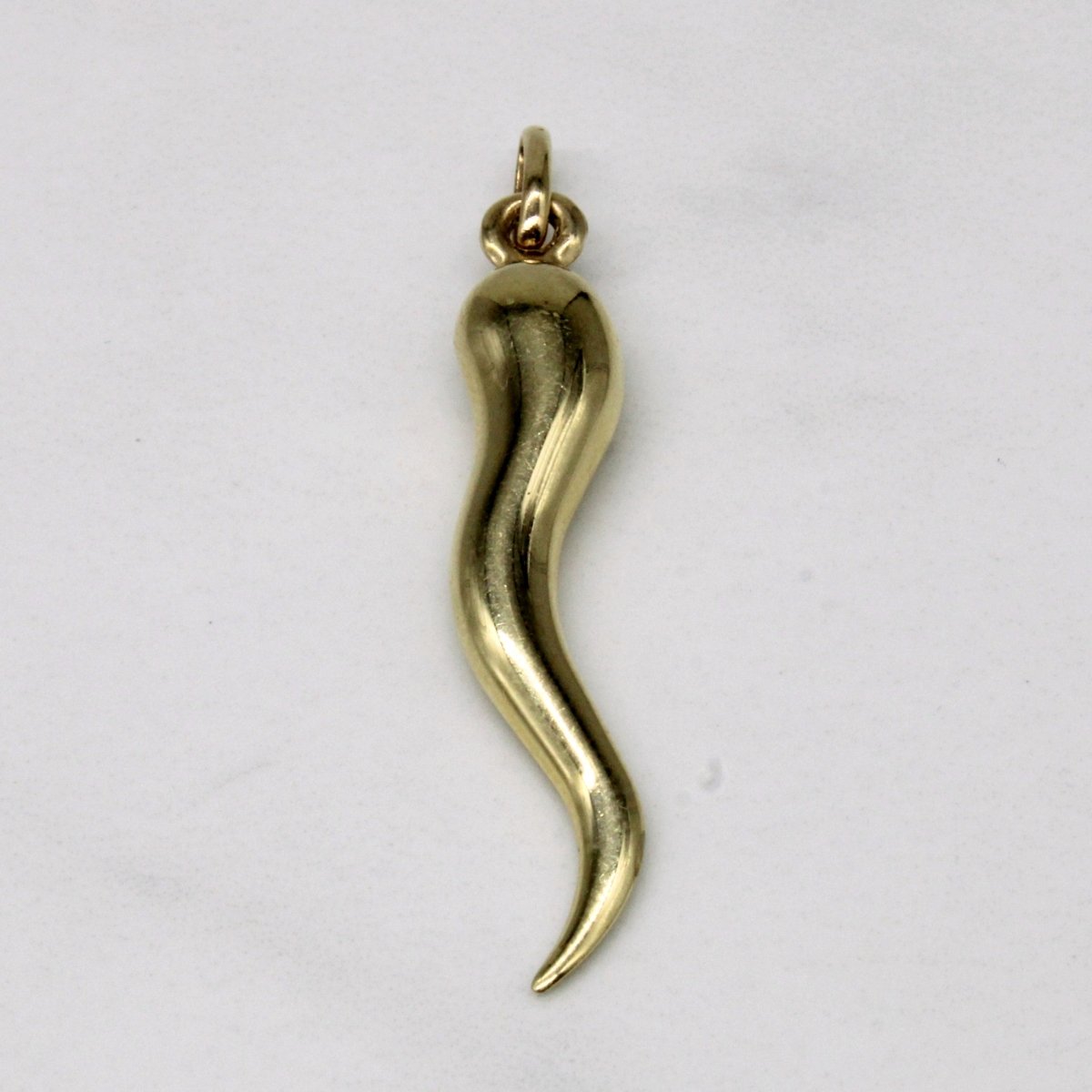 10k Yellow Gold Corno Pendant - 100 Ways