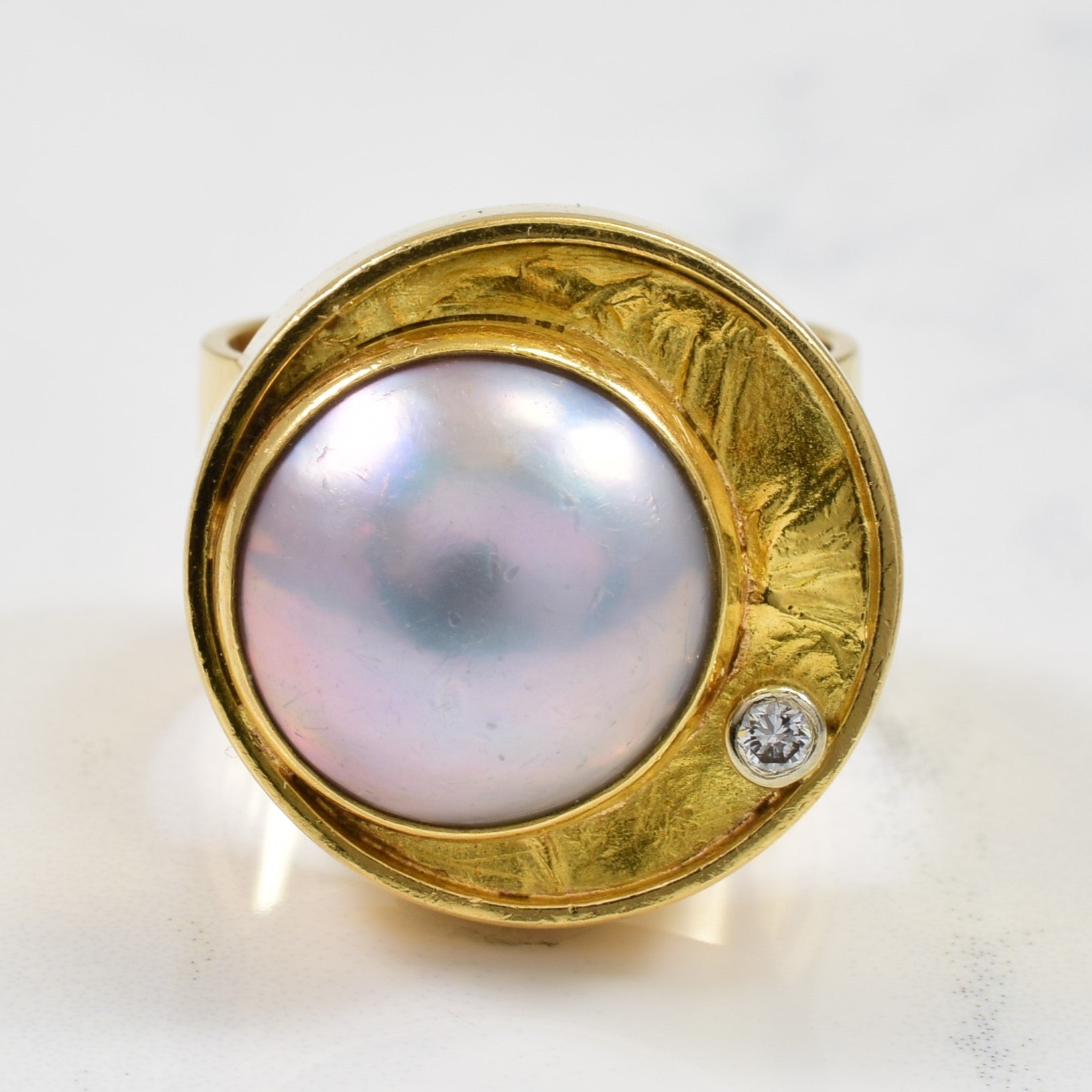 Bague Mabé en perle et diamants | 5,40 ct, 0,05 ct | Taille 7,75 | 