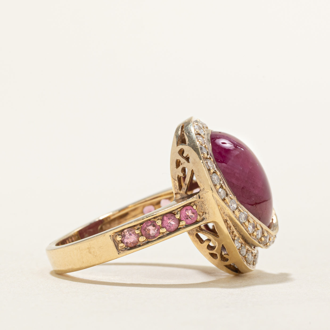 Cabochon Cut Ruby & Diamond Ring | 0.25ctw, 11.00ct | SZ 7 |