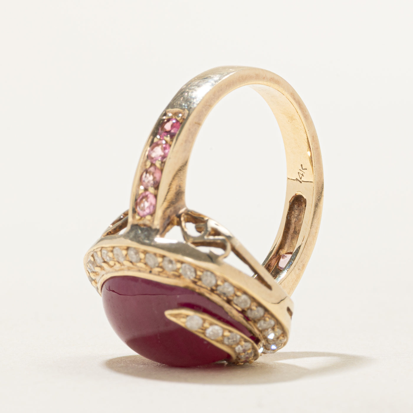 Cabochon Cut Ruby & Diamond Ring | 0.25ctw, 11.00ct | SZ 7 |