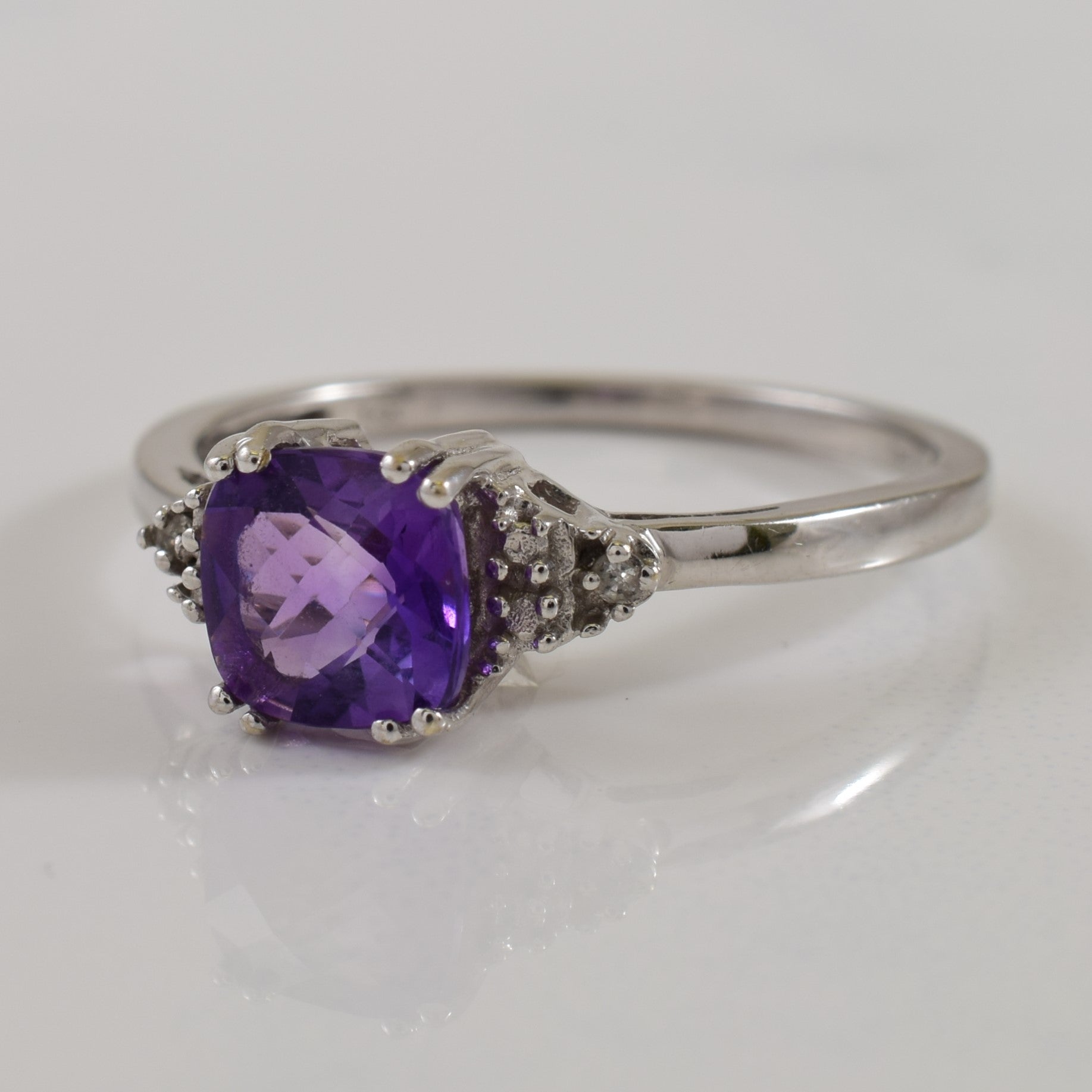 Amethyst & Diamond Ring | 1.00ct, 0.01ctw | SZ 7 |