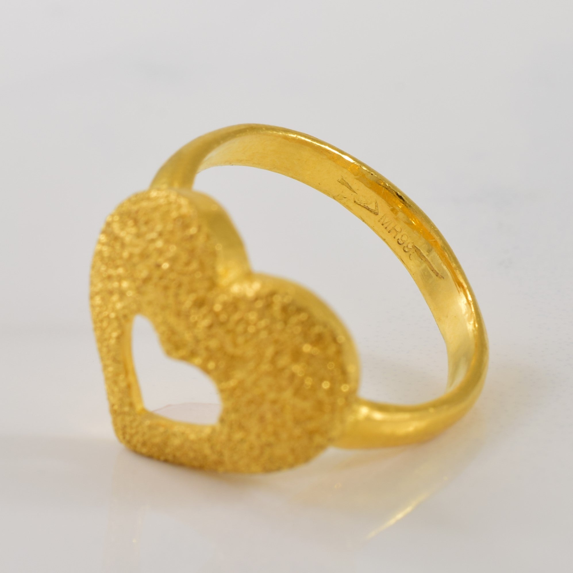 24k Yellow Gold Heart Ring | SZ 5.75 |