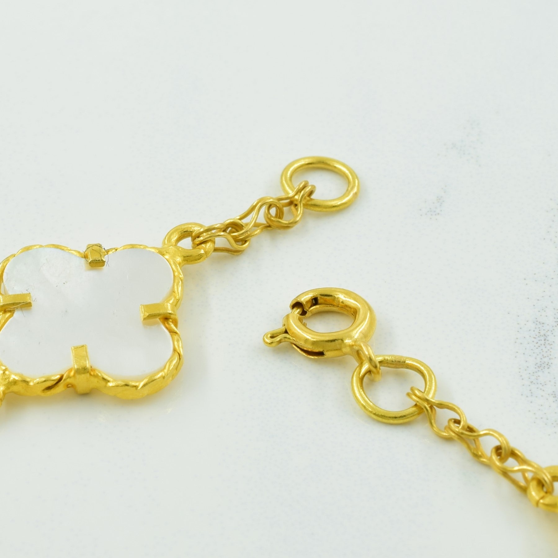 Mother of Pearl Bracelet | 12.50ctw | 6.5" |