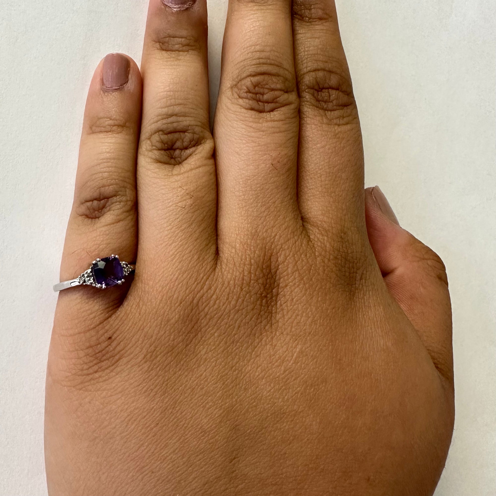 Amethyst & Diamond Ring | 1.00ct, 0.01ctw | SZ 7 |