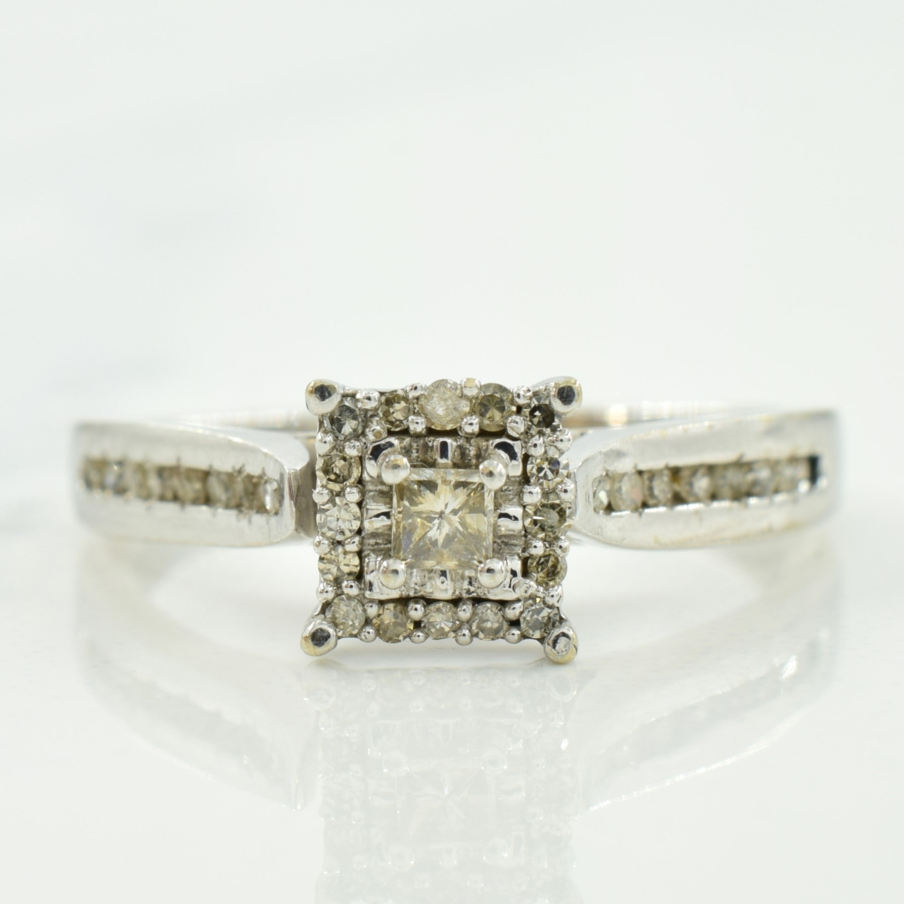 Tapered Diamond ring | 0.15ctw | SZ 5 |