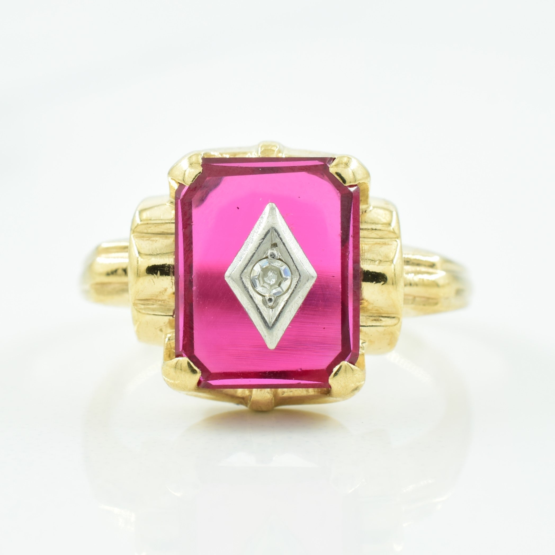 Bague en rubis synthétique et diamant | 3,00 ct, 0,02 ct | Taille 5,5 | 