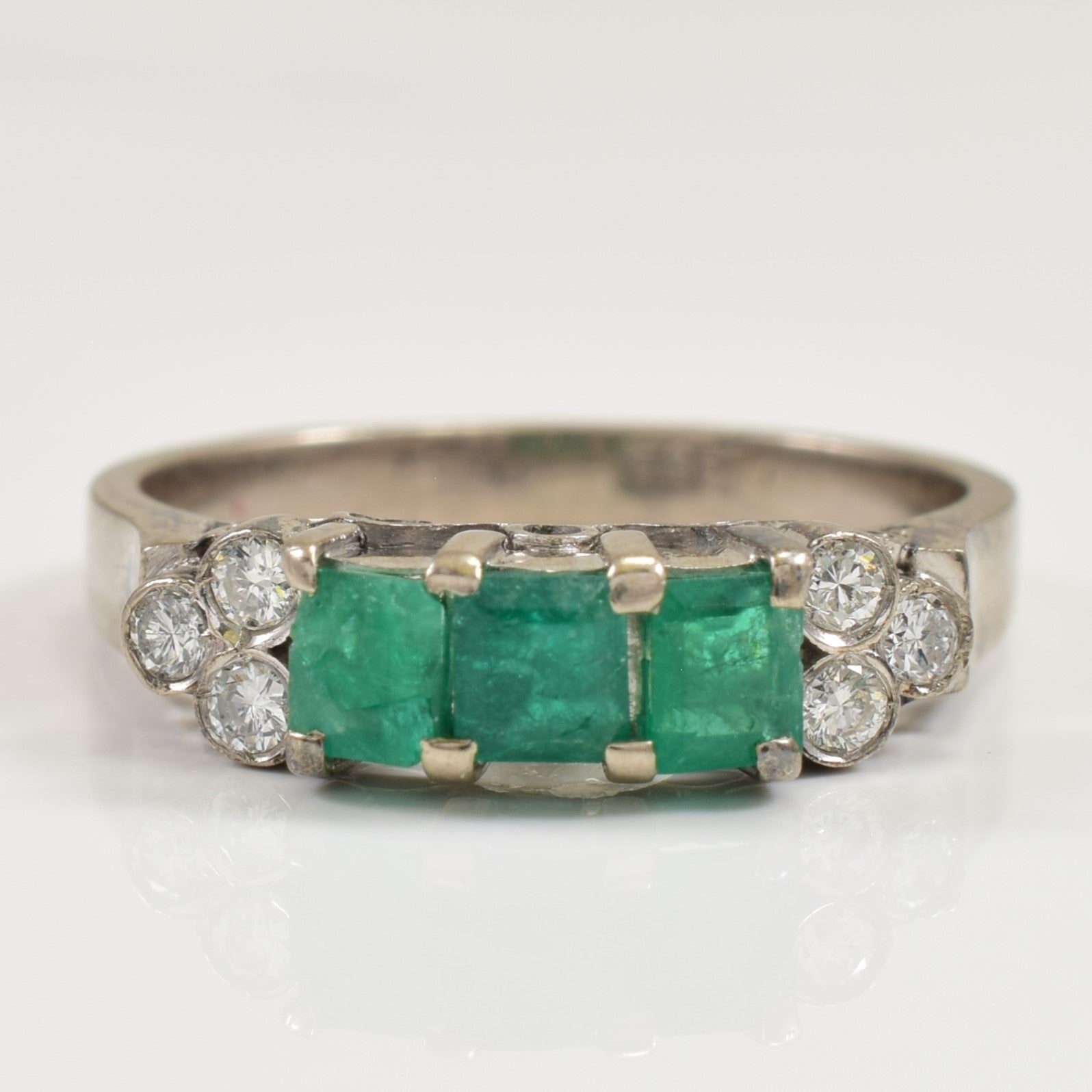 Emerald & Diamond Ring | 0.45ctw, 0.18ctw | SZ 6.25 |