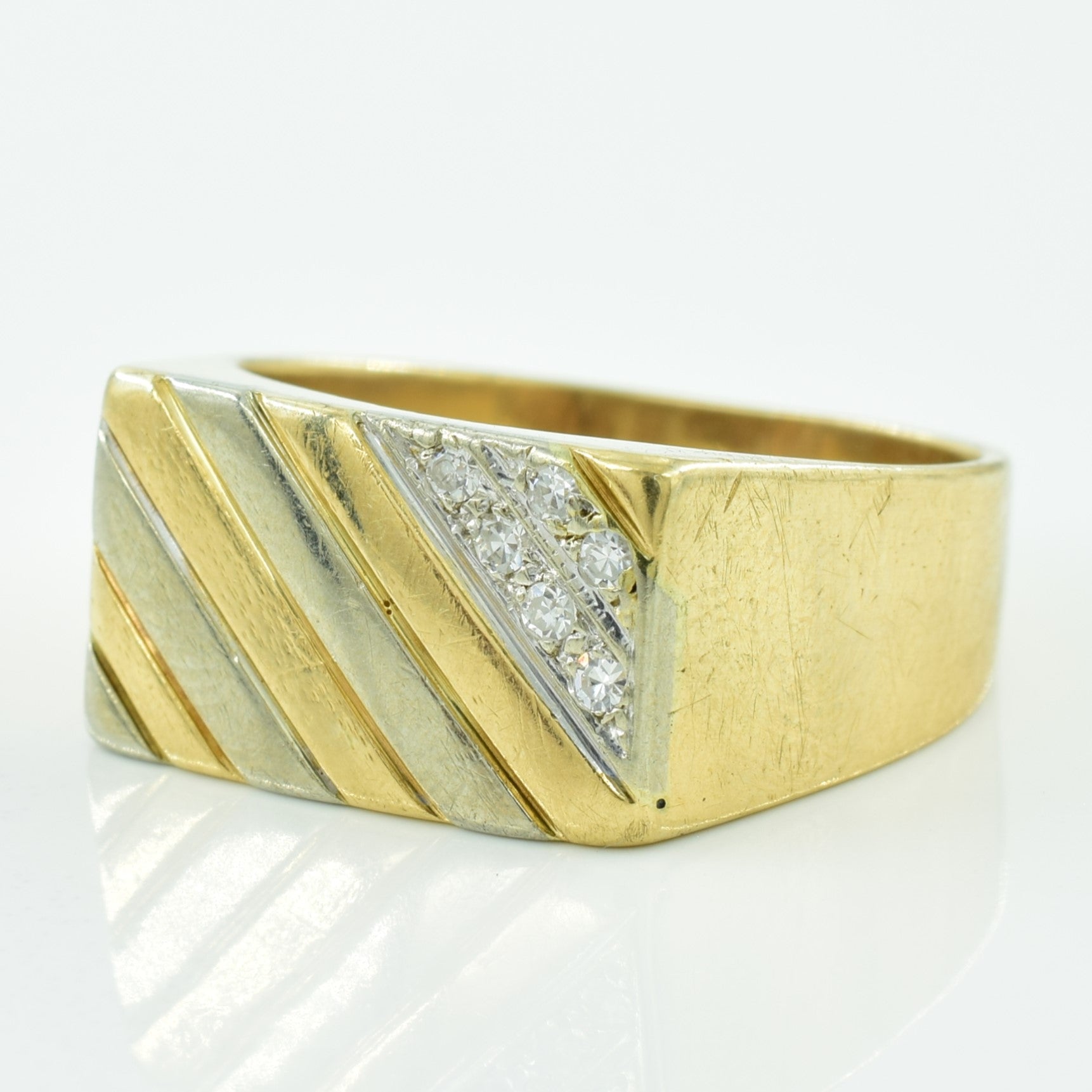 Two Tone Diamond Ring | 0.06ctw | SZ 8 |